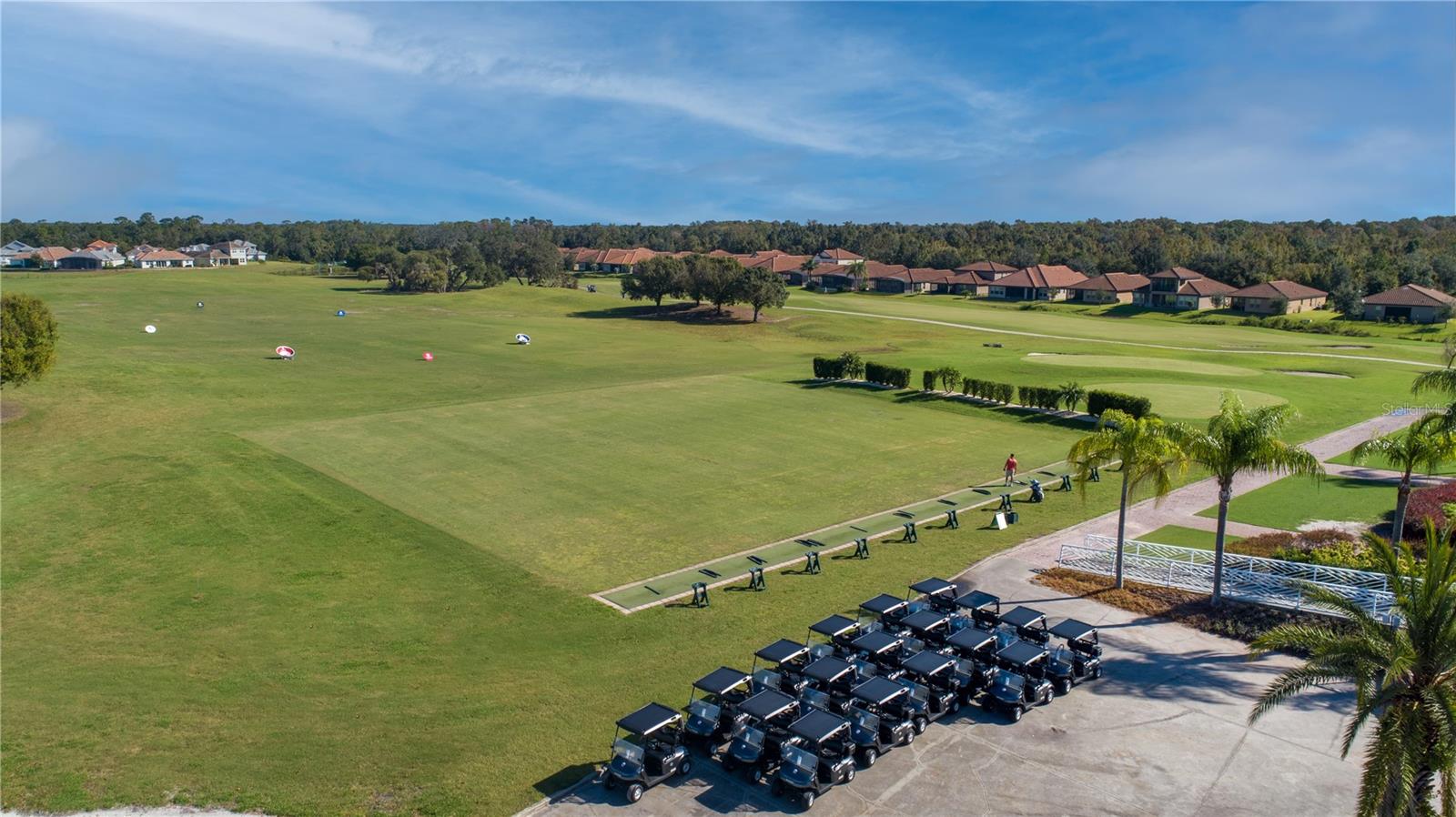 Driving range with removable shade - 196 HAMPTON LOOP, DAVENPORT