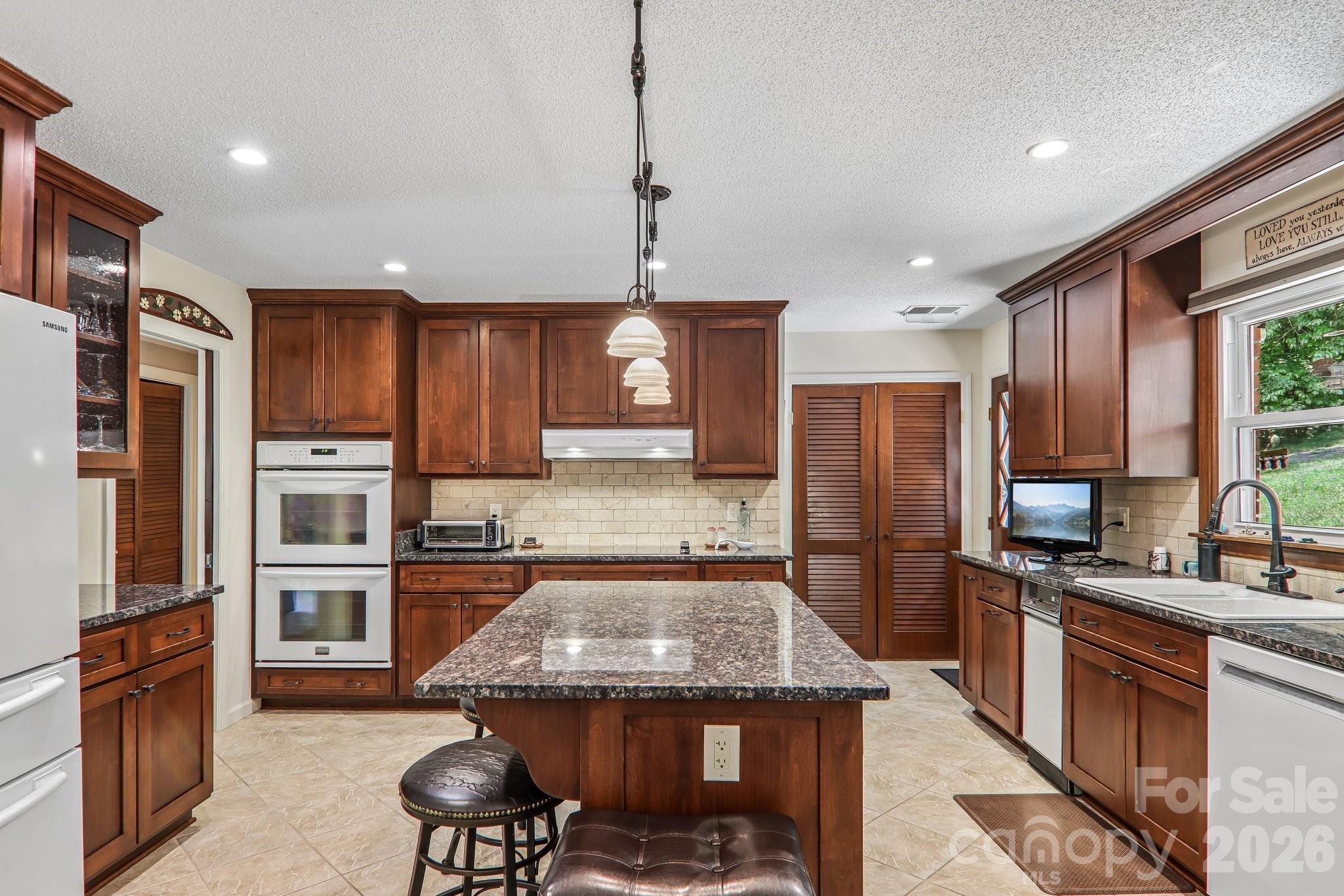 Single Family Residence at 57 Chateau Place, Waynesville, photo 14 of 48