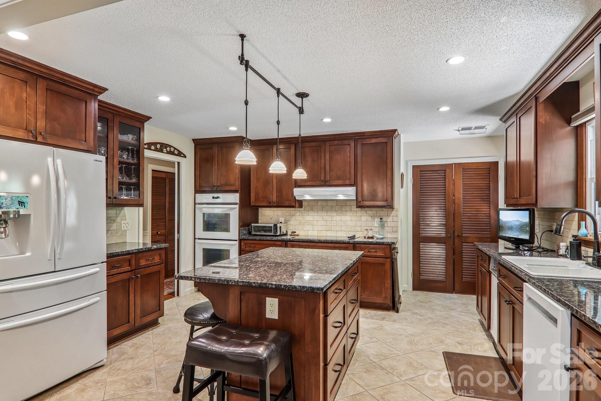 Single Family Residence at 57 Chateau Place, Waynesville, photo 15 of 48