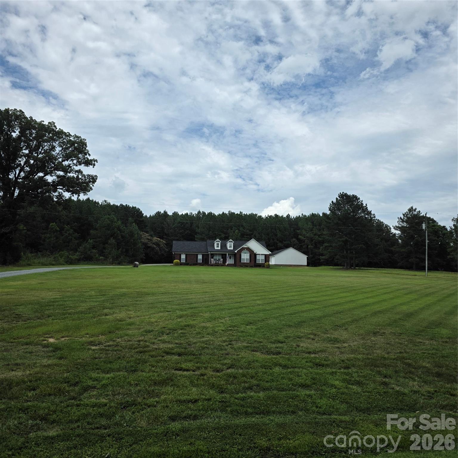 Single Family Residence at 6901 Potter Road S, Waxhaw, photo 9 of 47
