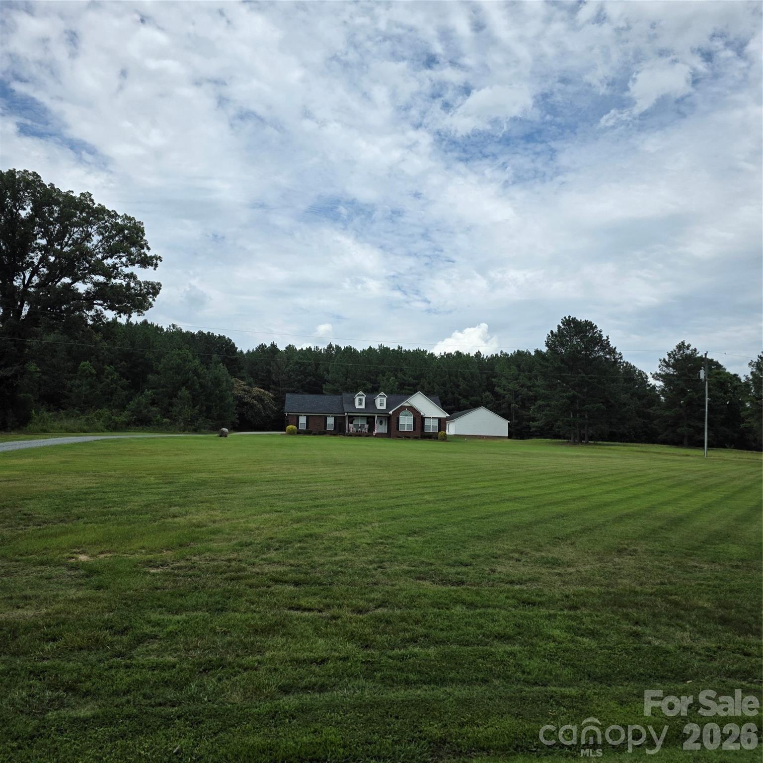 Single Family Residence at 6901 Potter Road S, Waxhaw, photo 10 of 47
