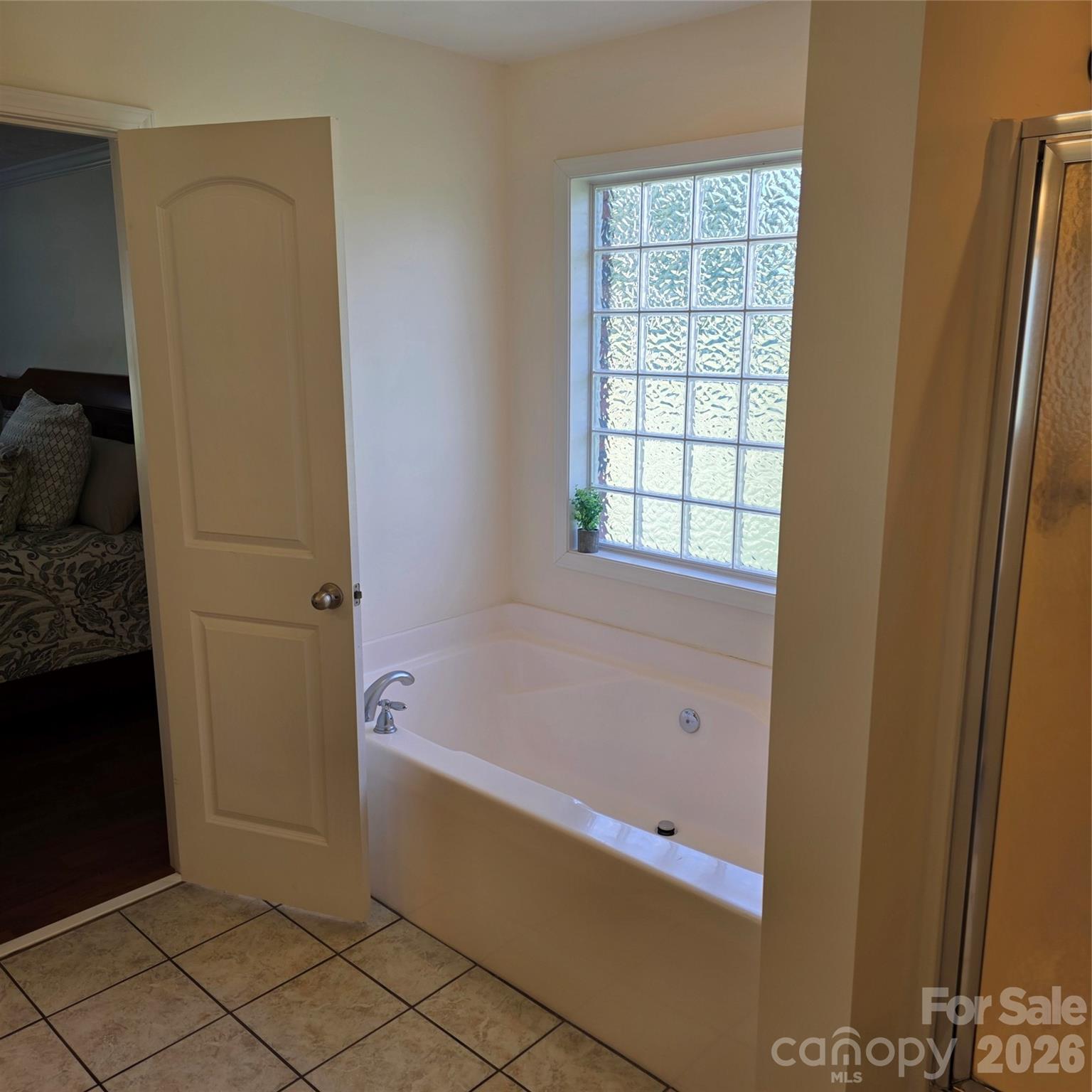 Single Family Residence at 6901 Potter Road S, Waxhaw, photo 18 of 47