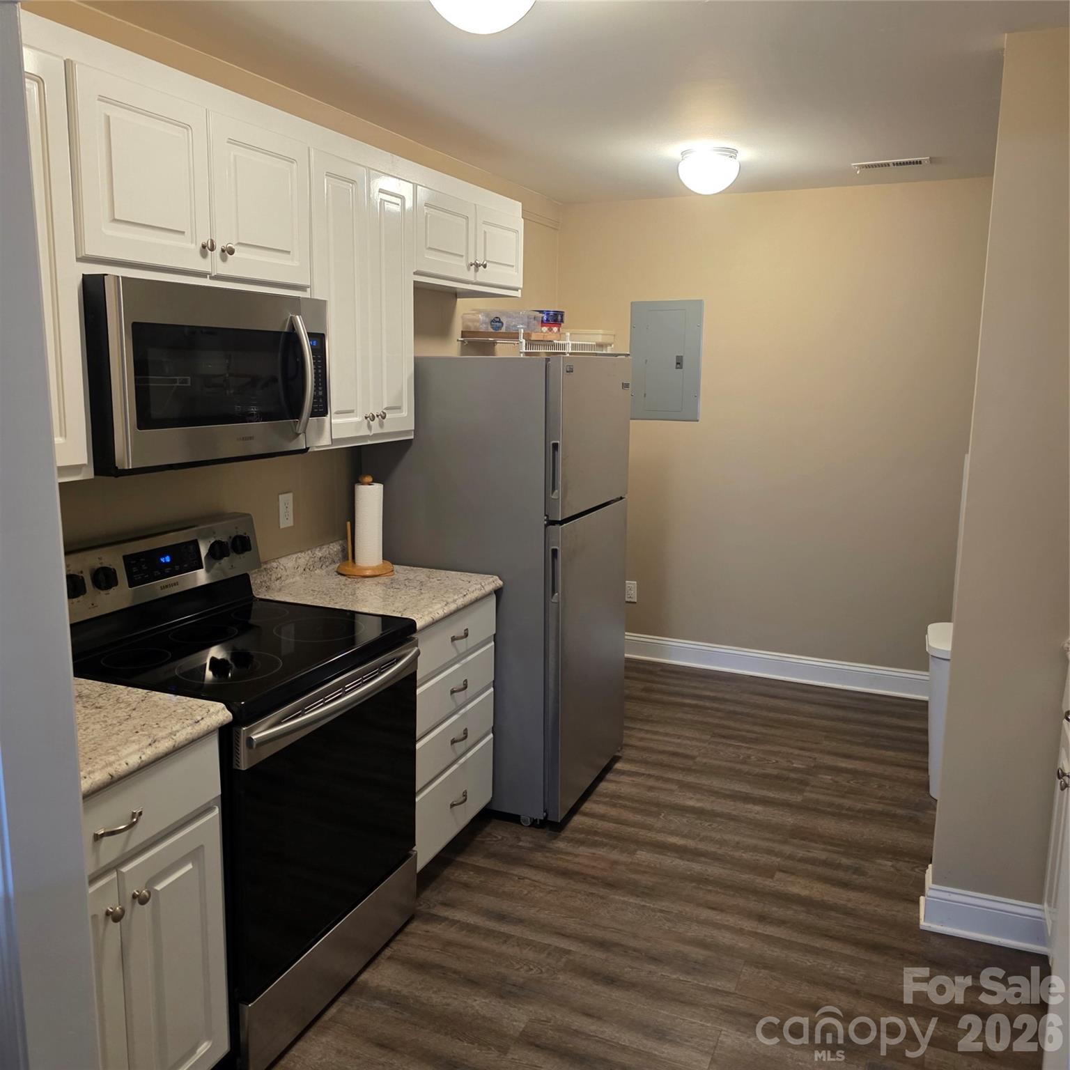 Single Family Residence at 6901 Potter Road S, Waxhaw, photo 24 of 47