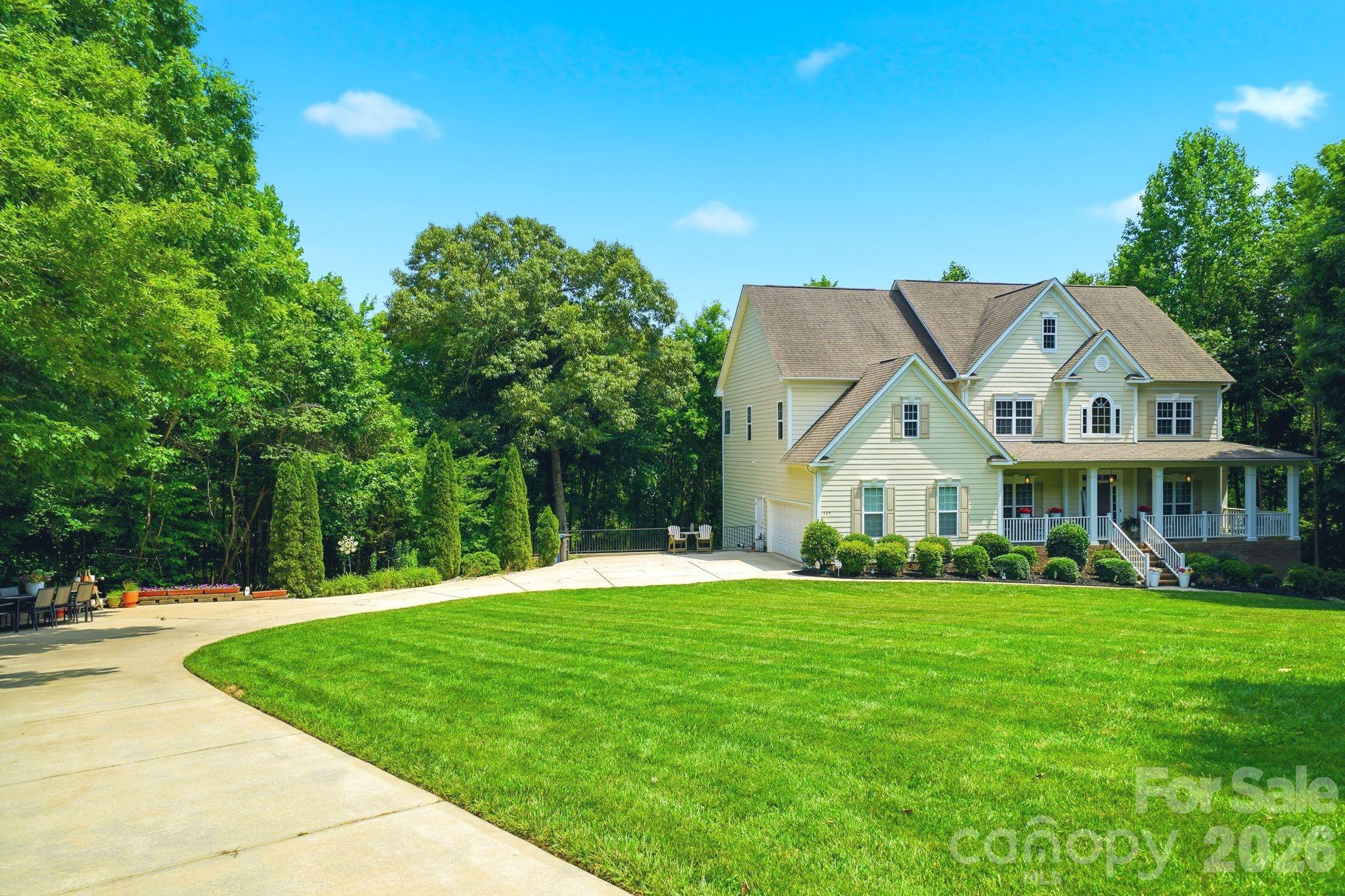 Single Family Residence at 309 Walking Horse Trail, Davidson, photo 2 of 45