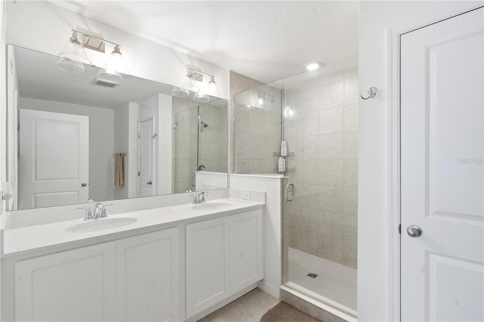 Townhouse at 828 LONGBOAT DR, DAVENPORT, photo 54 of 59