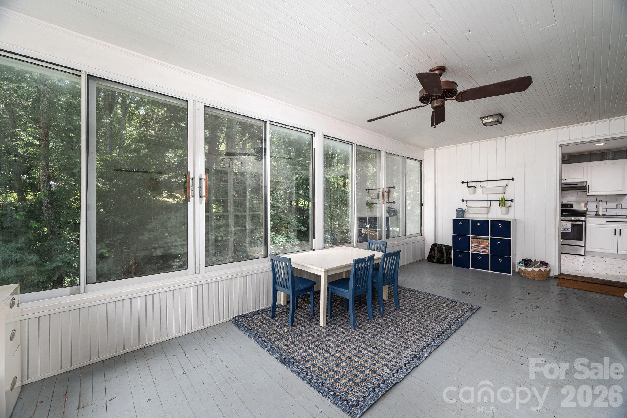 Single Family Residence at 504 Dogwood Lane, Belmont, photo 15 of 33