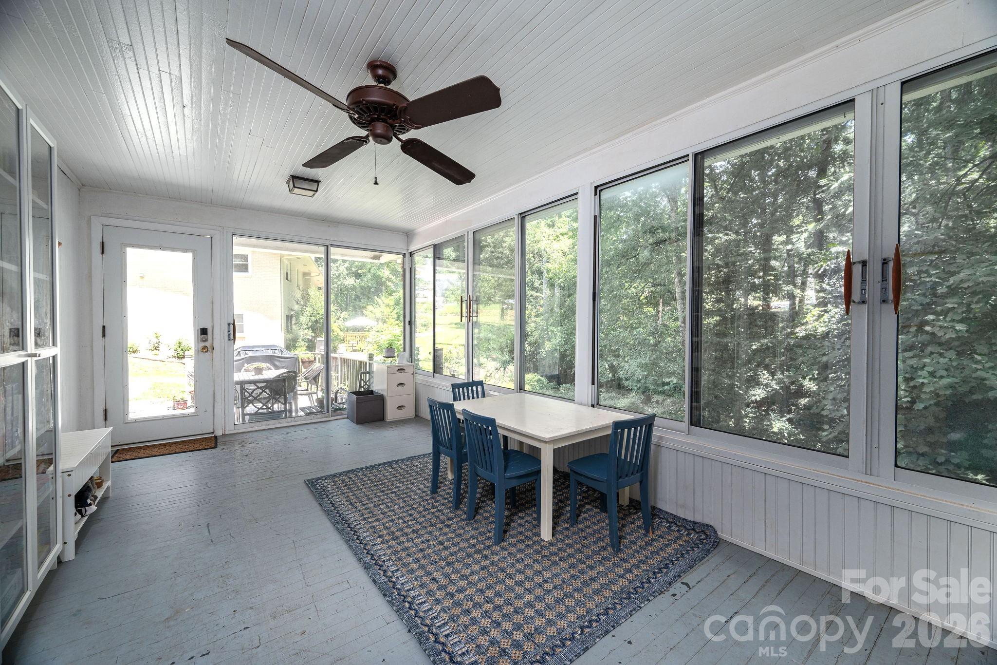 Single Family Residence at 504 Dogwood Lane, Belmont, photo 16 of 33