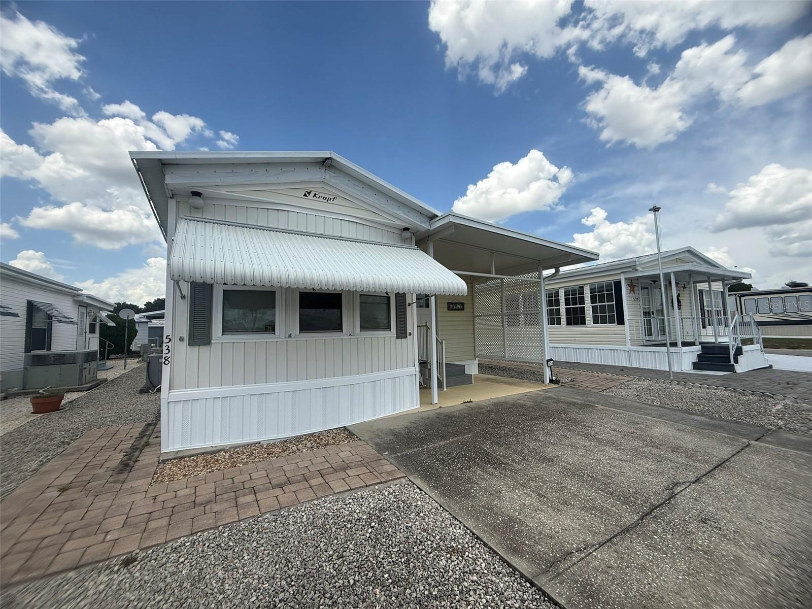 538 CENTER CREST BLVD