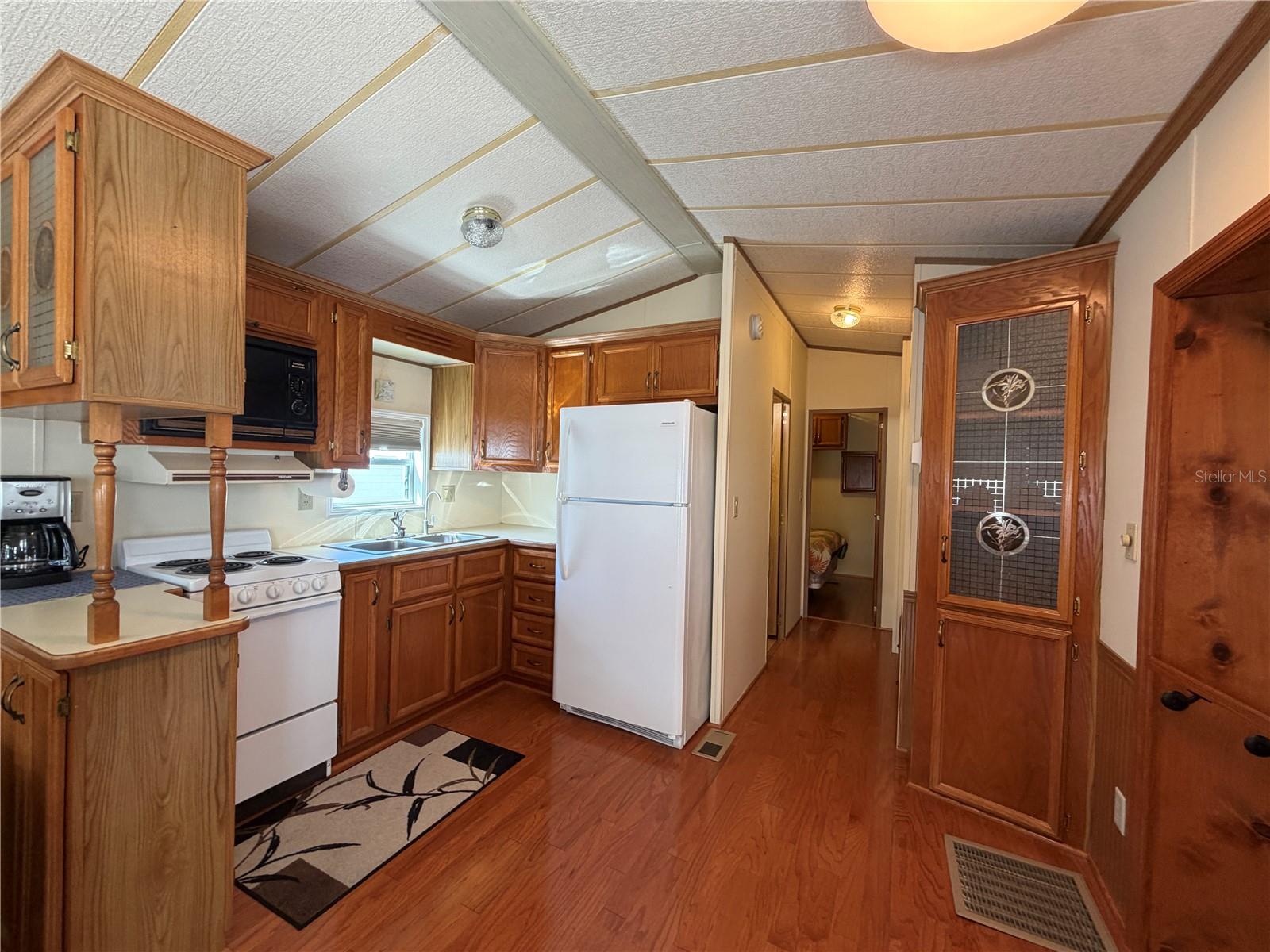 Manufactured Home at 538 CENTER CREST BLVD, DAVENPORT, photo 8 of 28