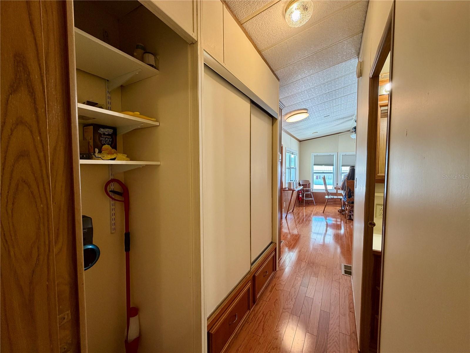 Manufactured Home at 538 CENTER CREST BLVD, DAVENPORT, photo 13 of 28