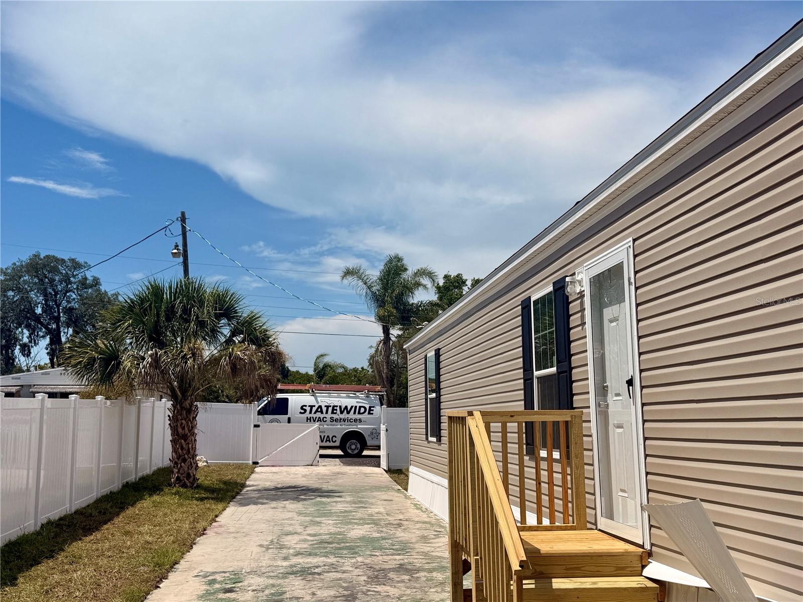 9024 KOSIMO ST