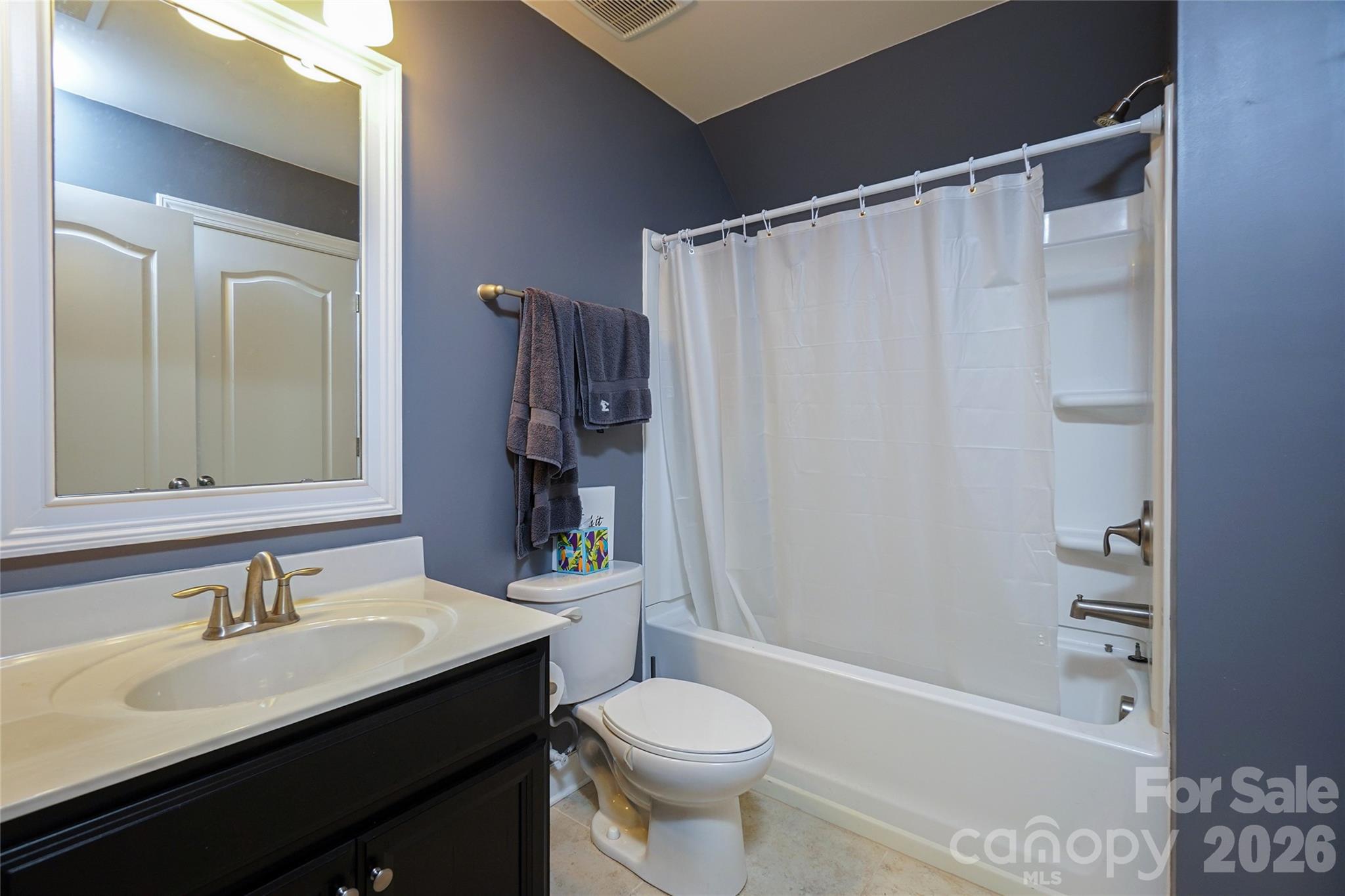upper bathroom - 1238 Stonecrest Boulevard, Fort Mill
