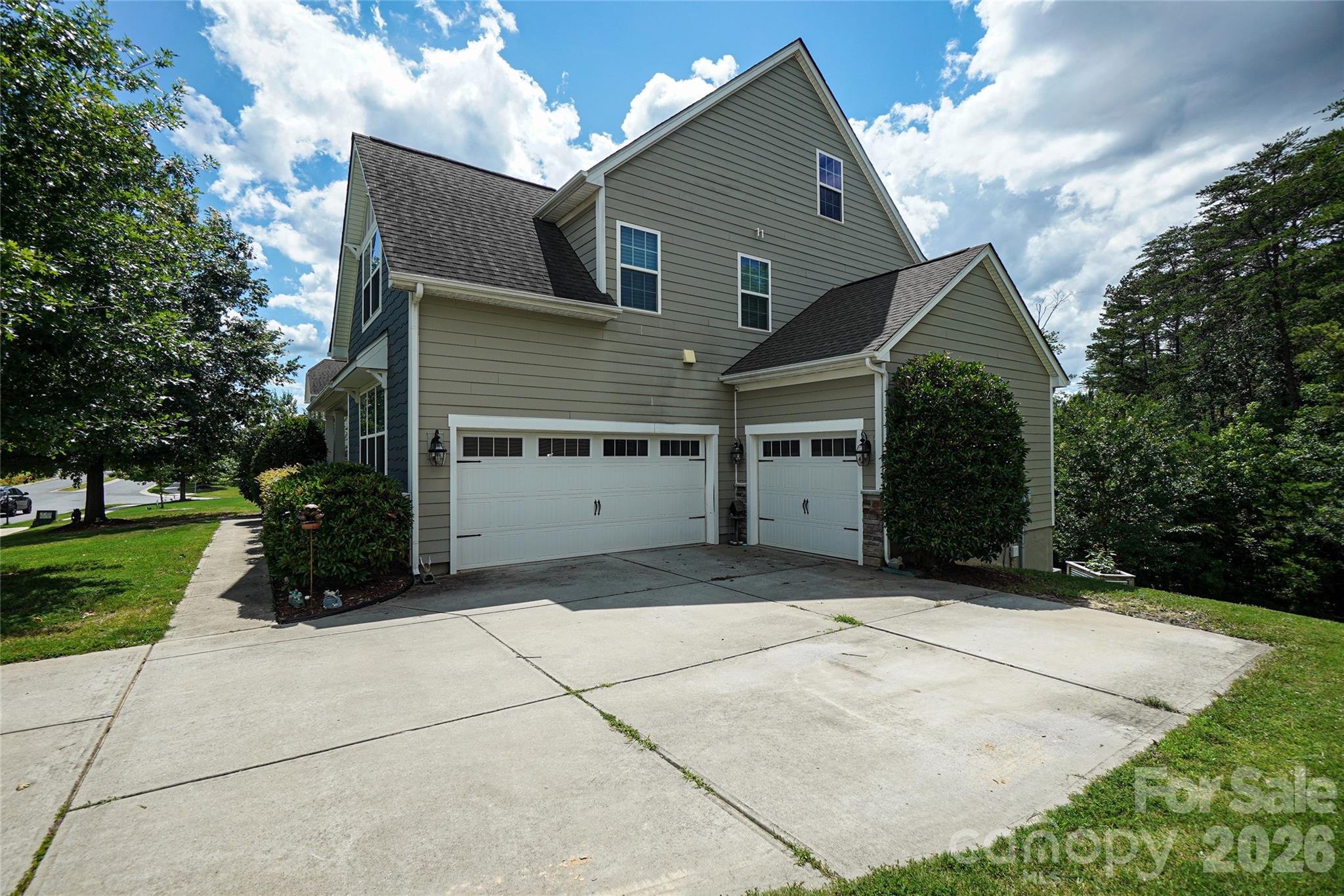 3 car garage view - 1238 Stonecrest Boulevard, Fort Mill