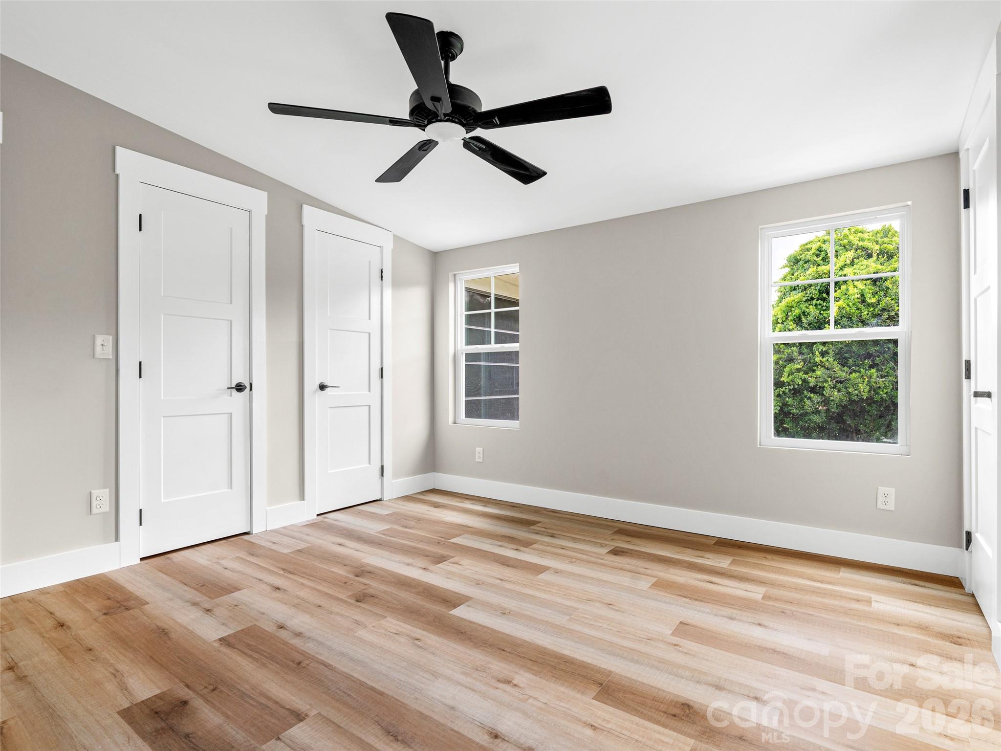Single Family Residence at 448 Riverwind Drive, Hendersonville, photo 13 of 43