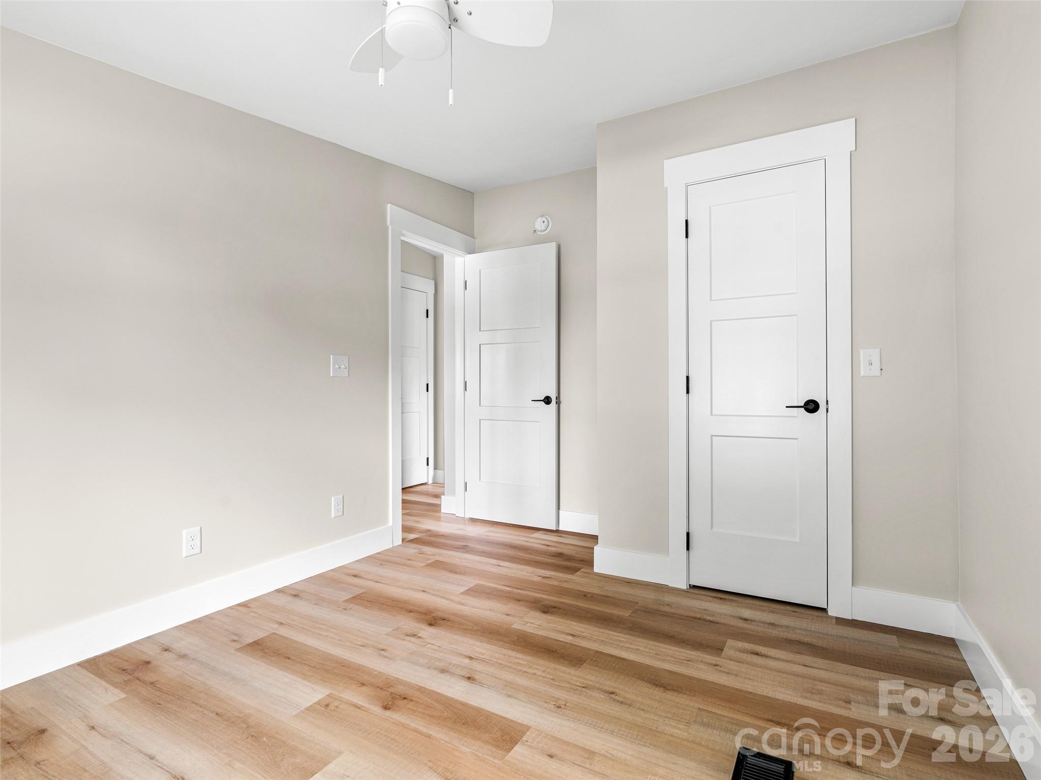 Single Family Residence at 448 Riverwind Drive, Hendersonville, photo 27 of 43