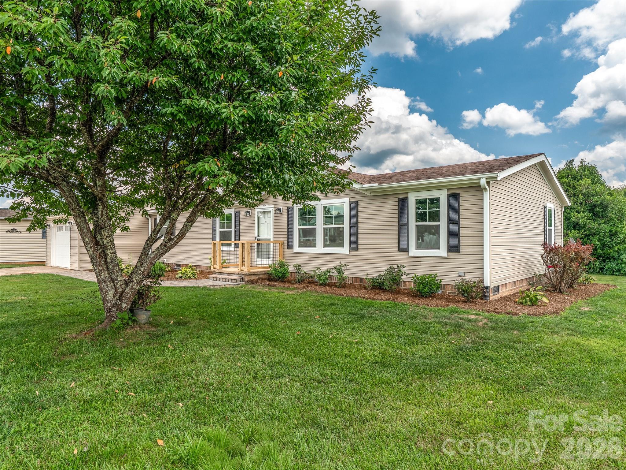 Single Family Residence at 448 Riverwind Drive, Hendersonville, photo 40 of 43