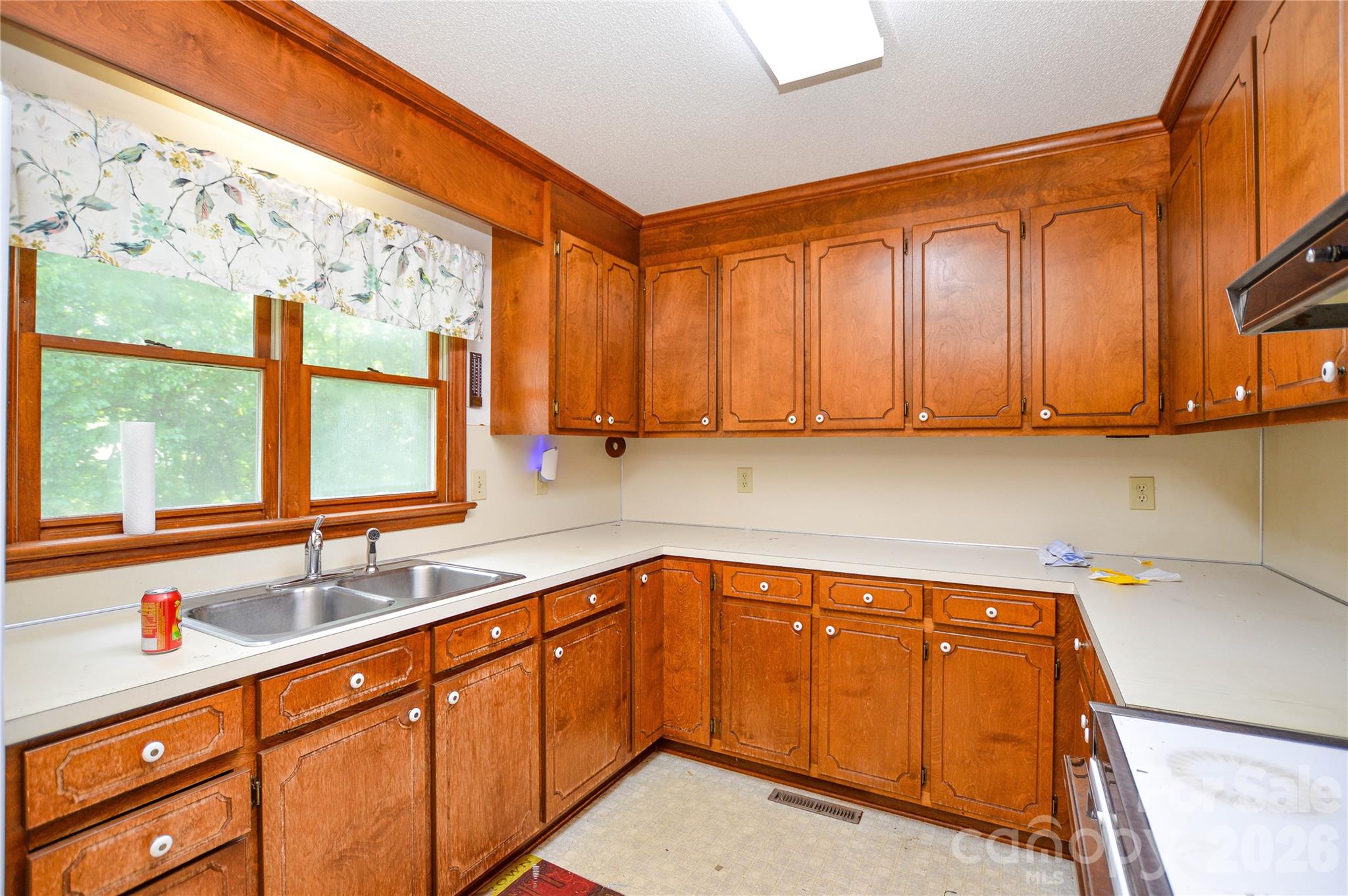 Single Family Residence at 1800 Brantley Road, Kannapolis, photo 10 of 22