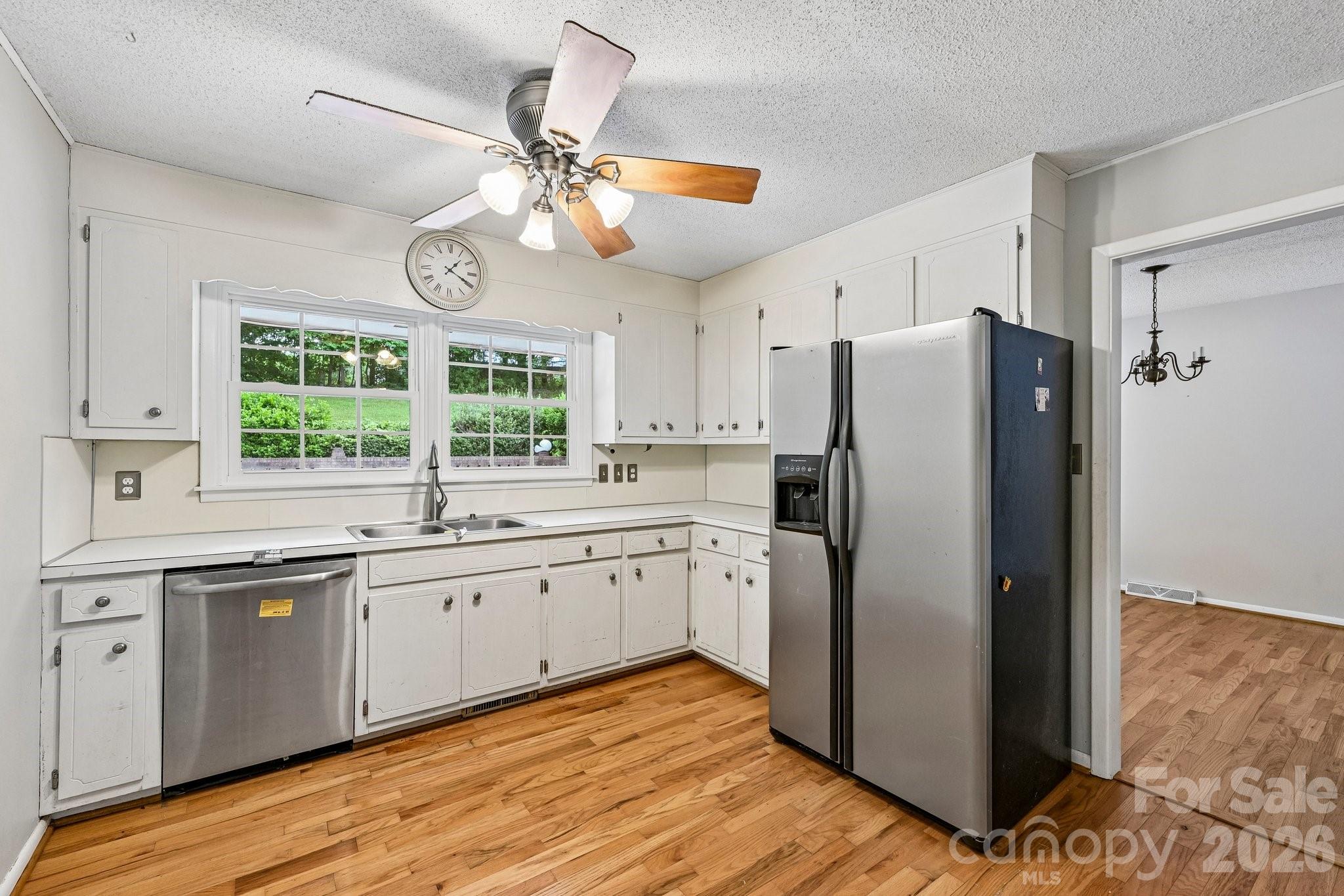Single Family Residence at 8417 Rolling Hills Avenue, Hickory, photo 18 of 42