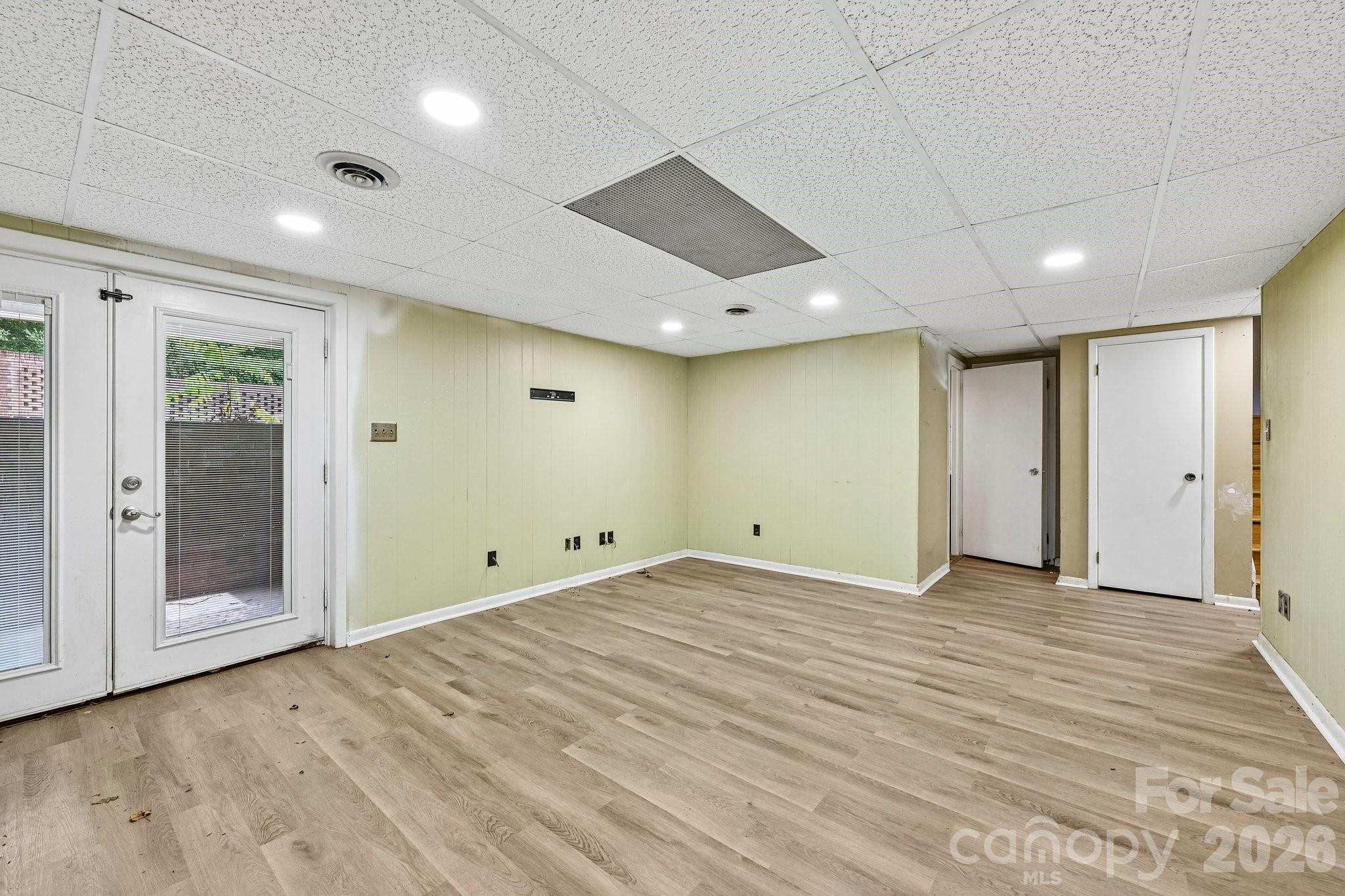 Single Family Residence at 8417 Rolling Hills Avenue, Hickory, photo 28 of 42
