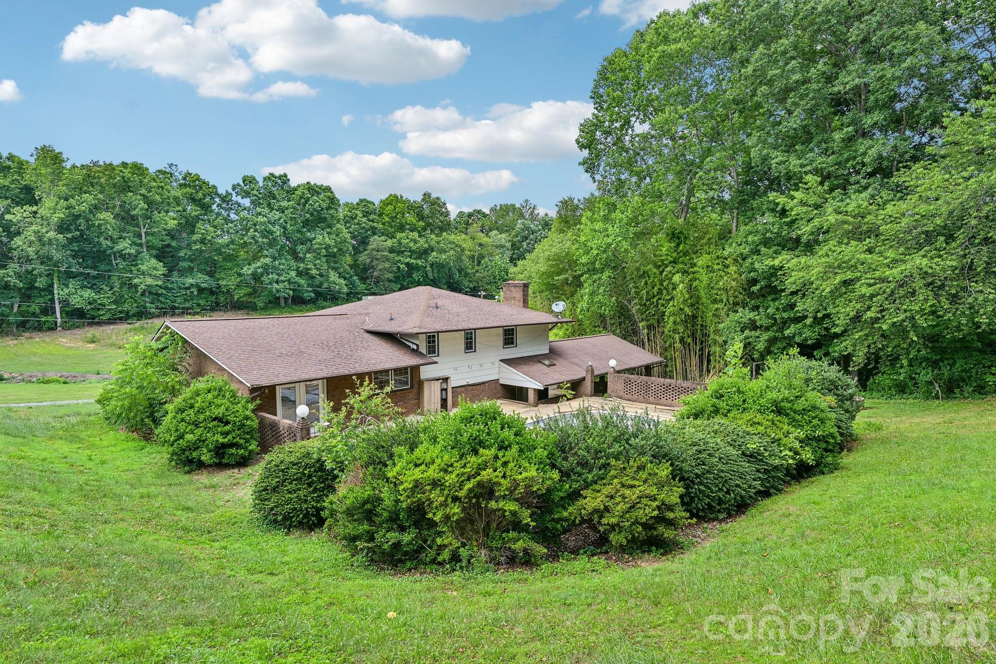 Single Family Residence at 8417 Rolling Hills Avenue, Hickory, photo 31 of 42
