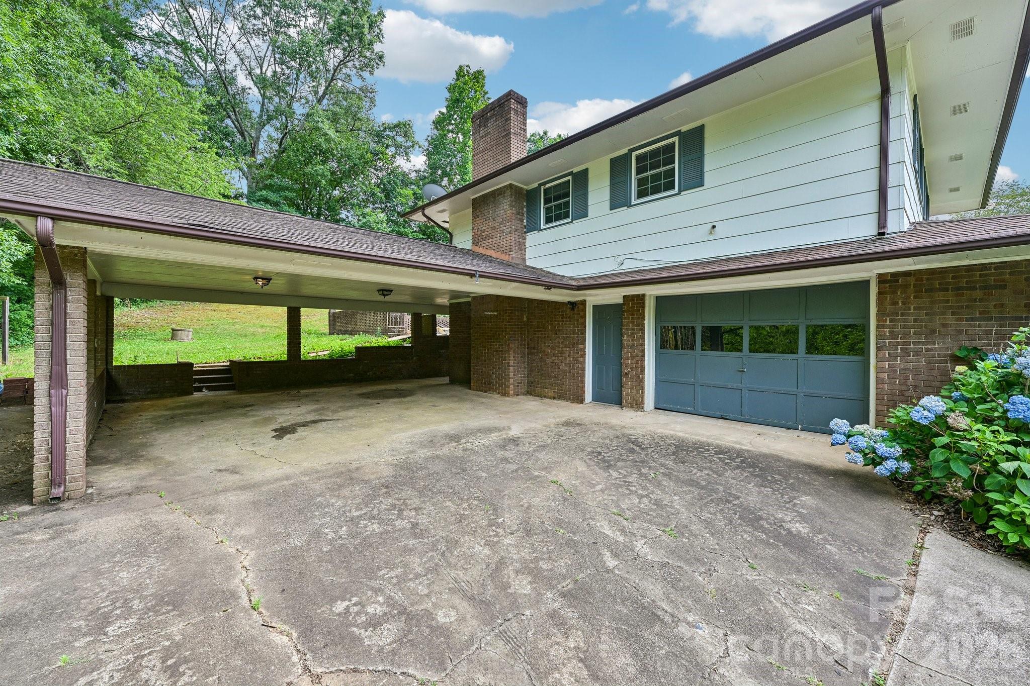 Single Family Residence at 8417 Rolling Hills Avenue, Hickory, photo 36 of 42