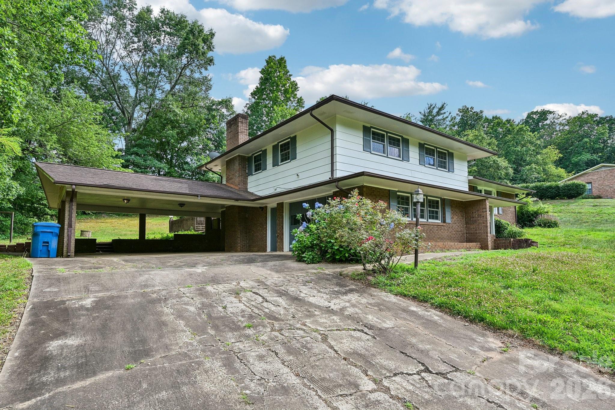 Single Family Residence at 8417 Rolling Hills Avenue, Hickory, photo 37 of 42