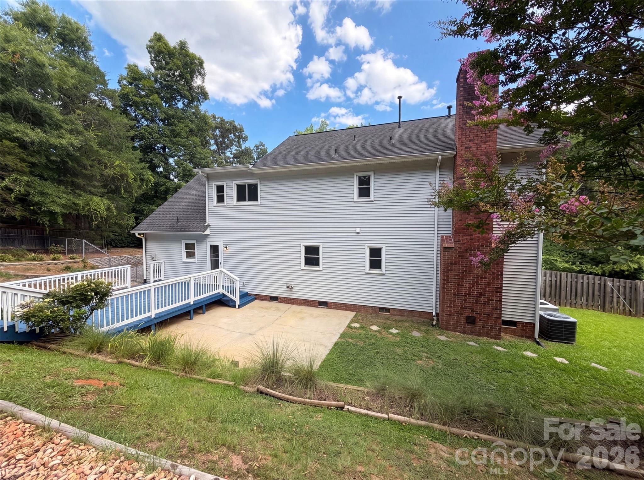 Single Family Residence at 1148 Blossom Terrace, Fort Mill, photo 5 of 19
