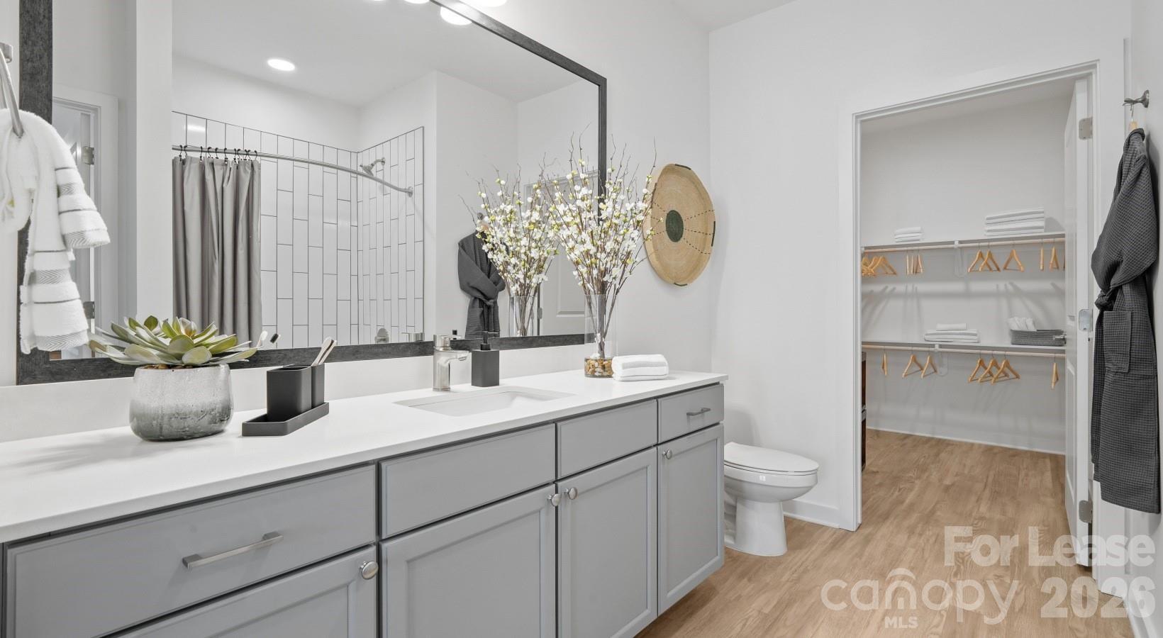 Apartment at 15120 Village Xing Road, Huntersville, photo 21 of 23