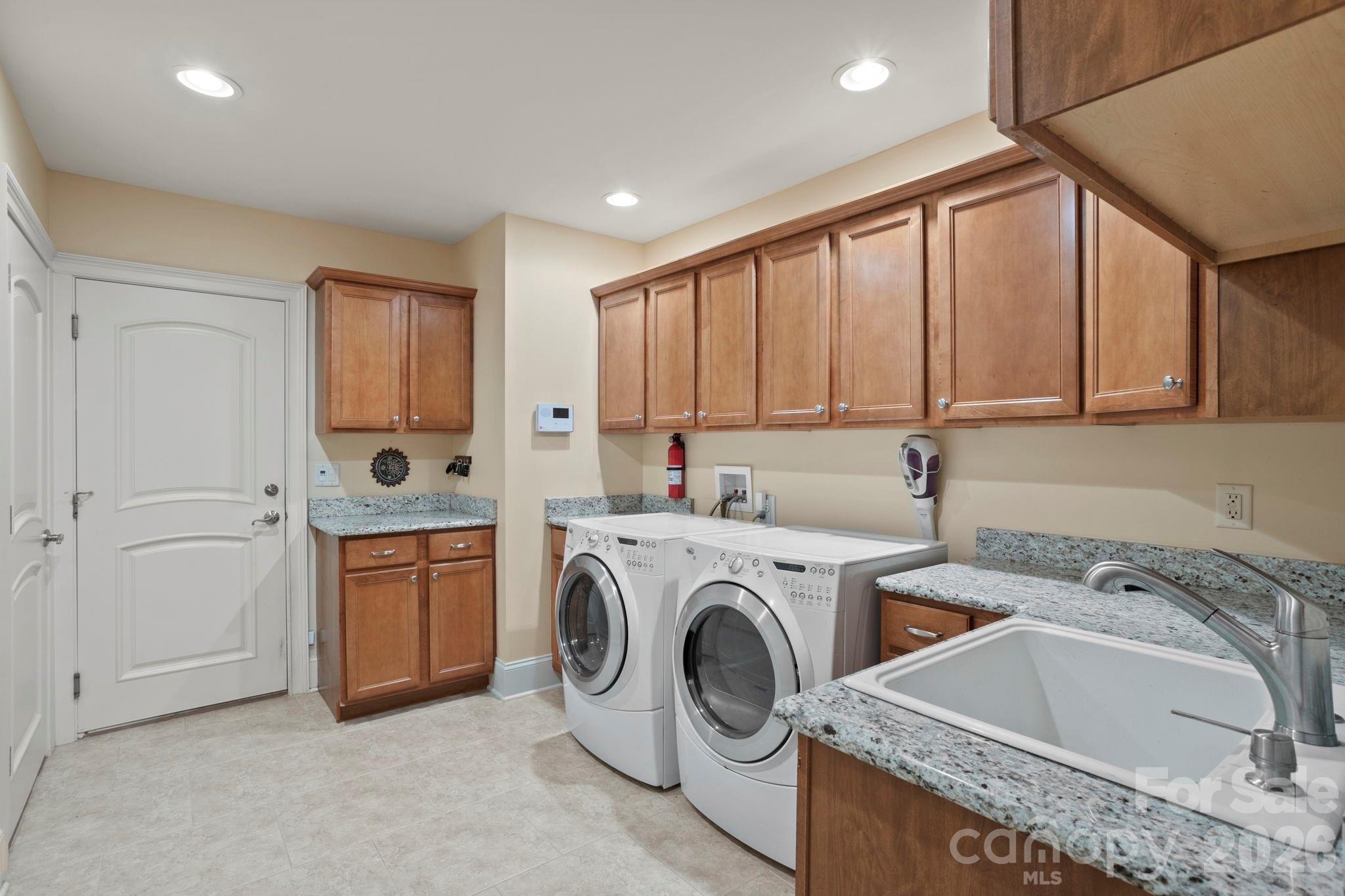Single Family Residence at 132 Pinnacle Peak Lane, Flat Rock, photo 26 of 48