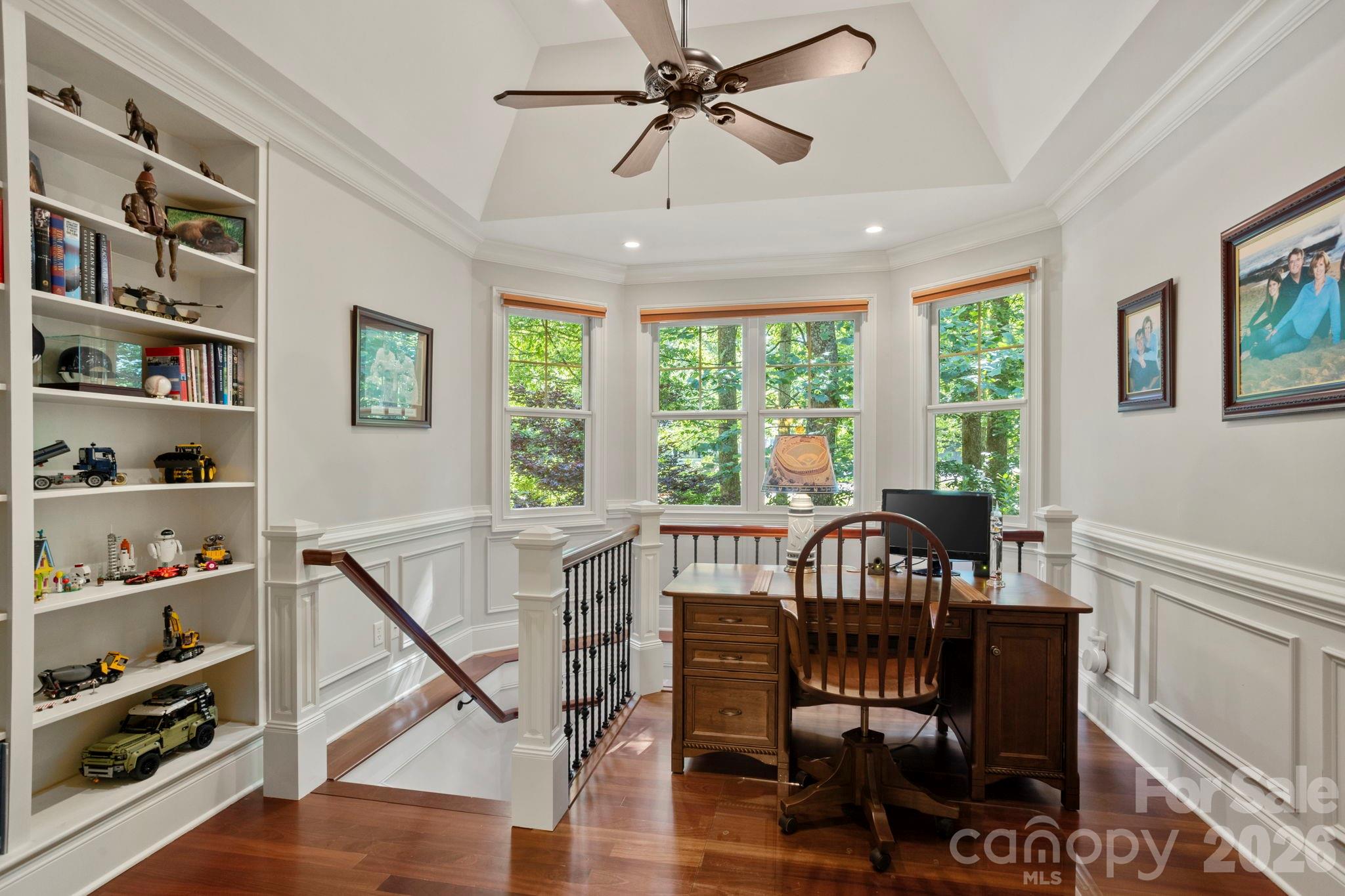 Single Family Residence at 132 Pinnacle Peak Lane, Flat Rock, photo 33 of 48