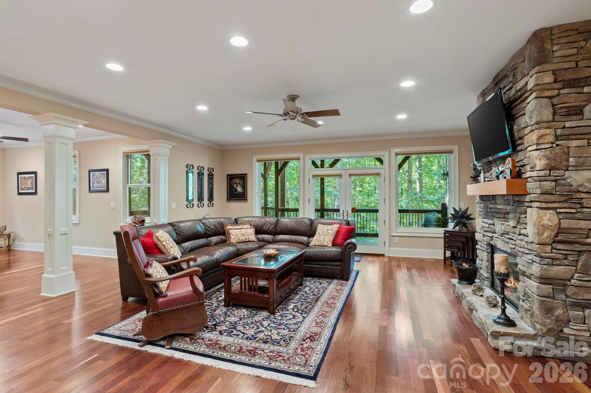 Single Family Residence at 132 Pinnacle Peak Lane, Flat Rock, photo 39 of 48