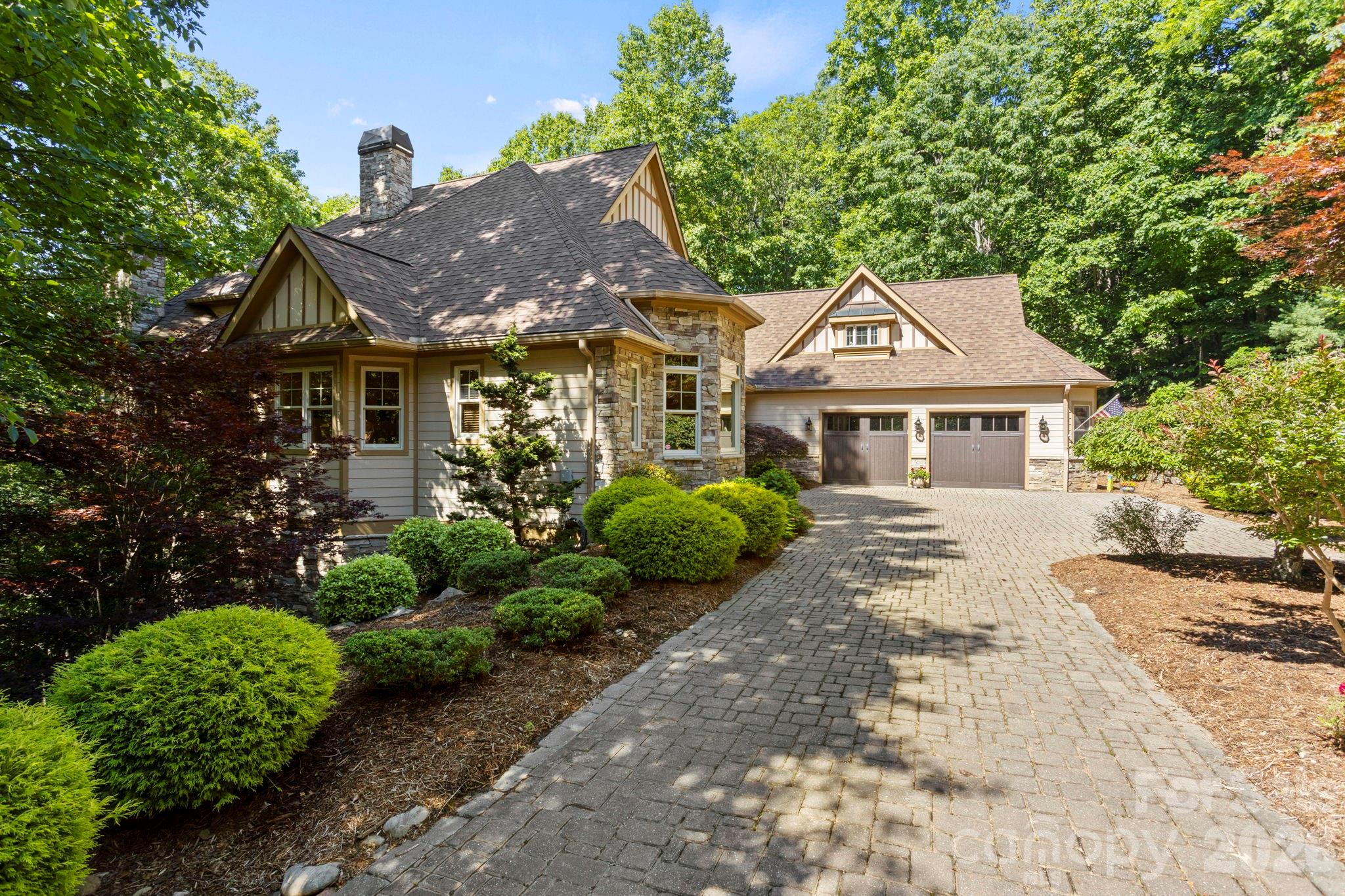 Single Family Residence at 132 Pinnacle Peak Lane, Flat Rock, photo 48 of 48