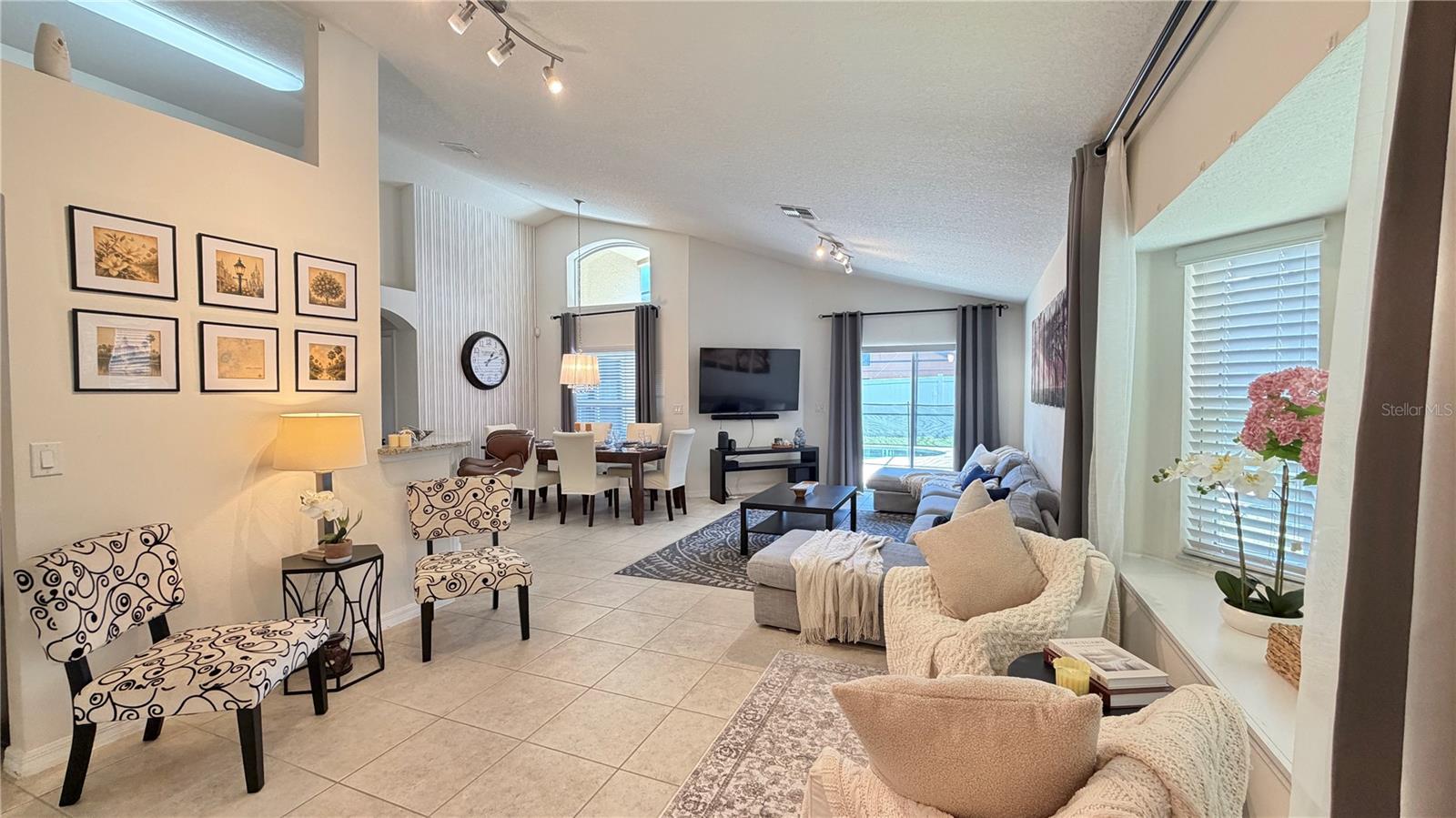 Single Family Residence at 2513 DHARMA CIR, KISSIMMEE, photo 4 of 31