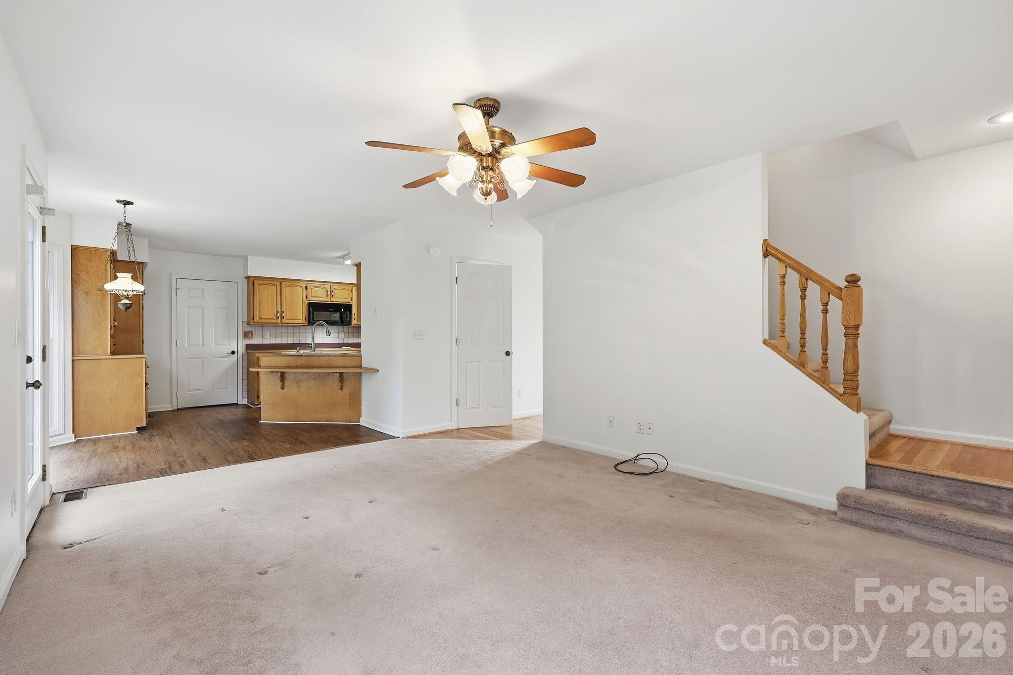 Family Room with view of stairway - 1091 WINDSWEPT RIDGE Road, Marshall