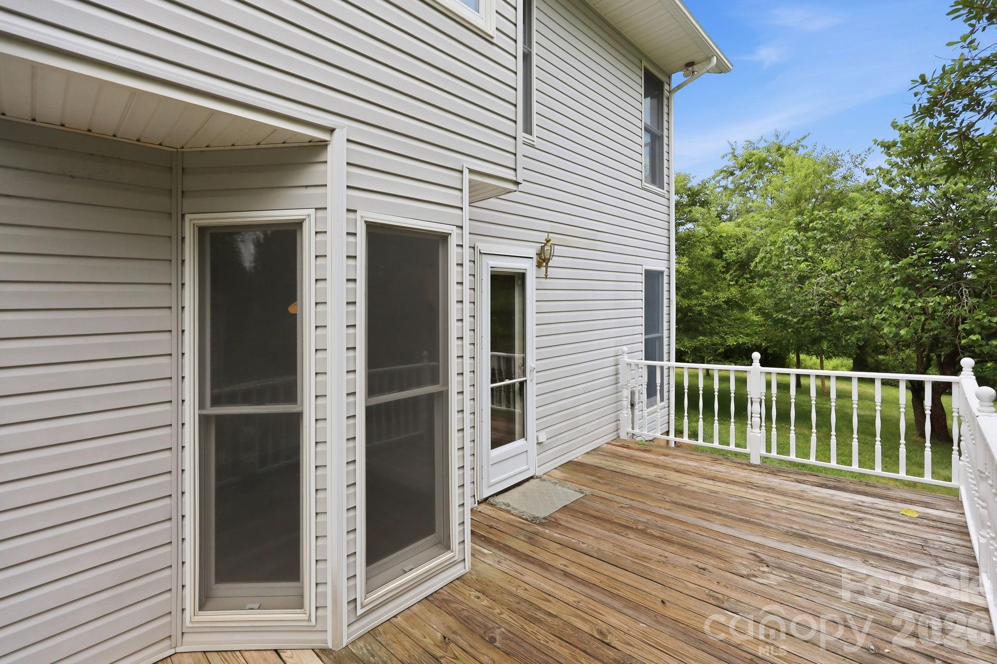 Back Deck - 1091 WINDSWEPT RIDGE Road, Marshall