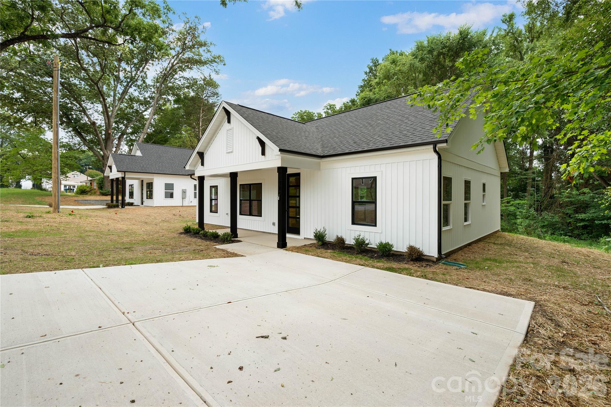 Single Family Residence at 315 W Chestnut Street, Stanley, photo 11 of 51