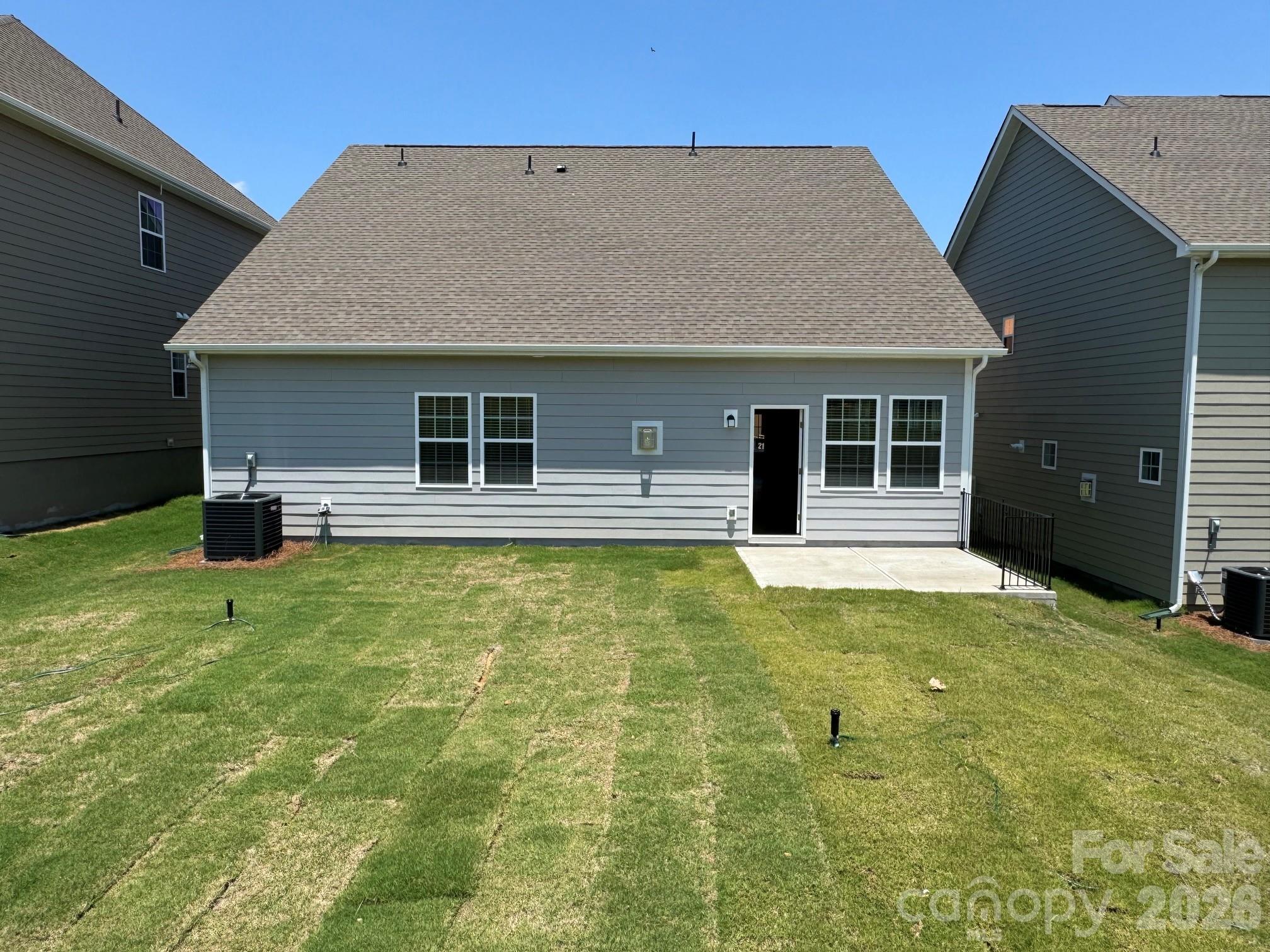 Single Family Residence at 1302 Swift Lane, Belmont, photo 2 of 14