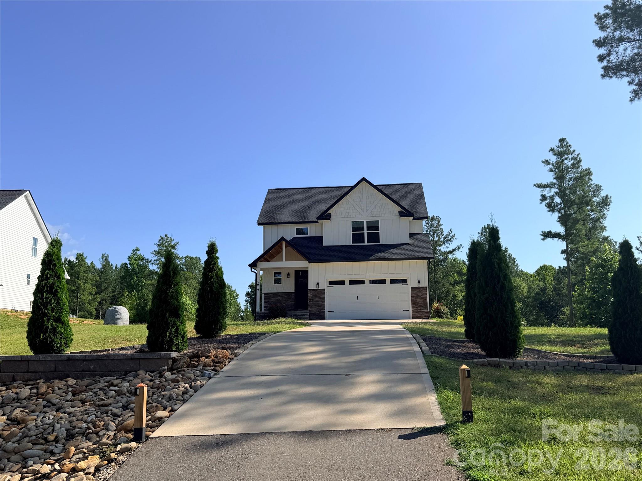 Single Family Residence at 5019 Star Magnolia Court, Clover, photo 3 of 43