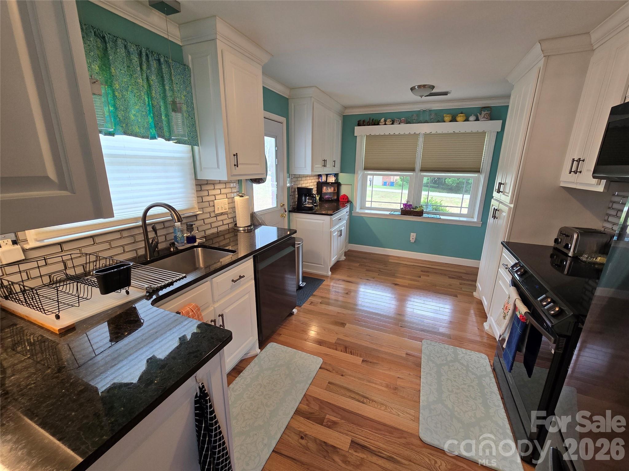Kitchen - 5760 Valley Field Road, Hickory