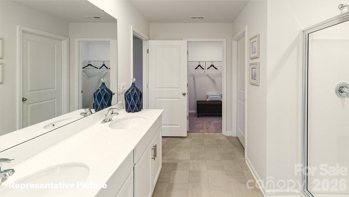 Single Family Residence at 258 Wellshire Street, Mooresville, photo 3 of 35