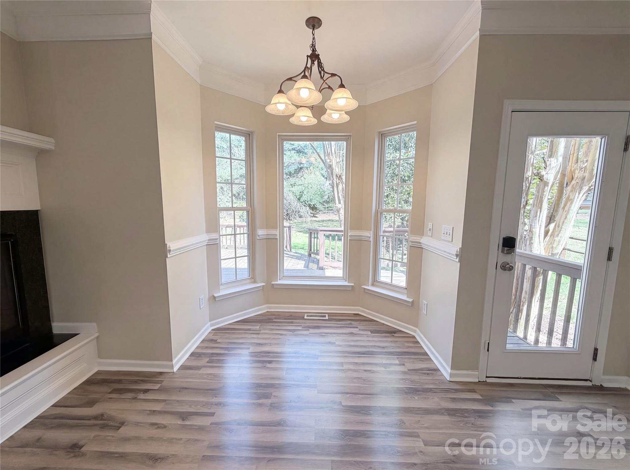 Single Family Residence at 20224 Northport Drive, Cornelius, photo 8 of 17