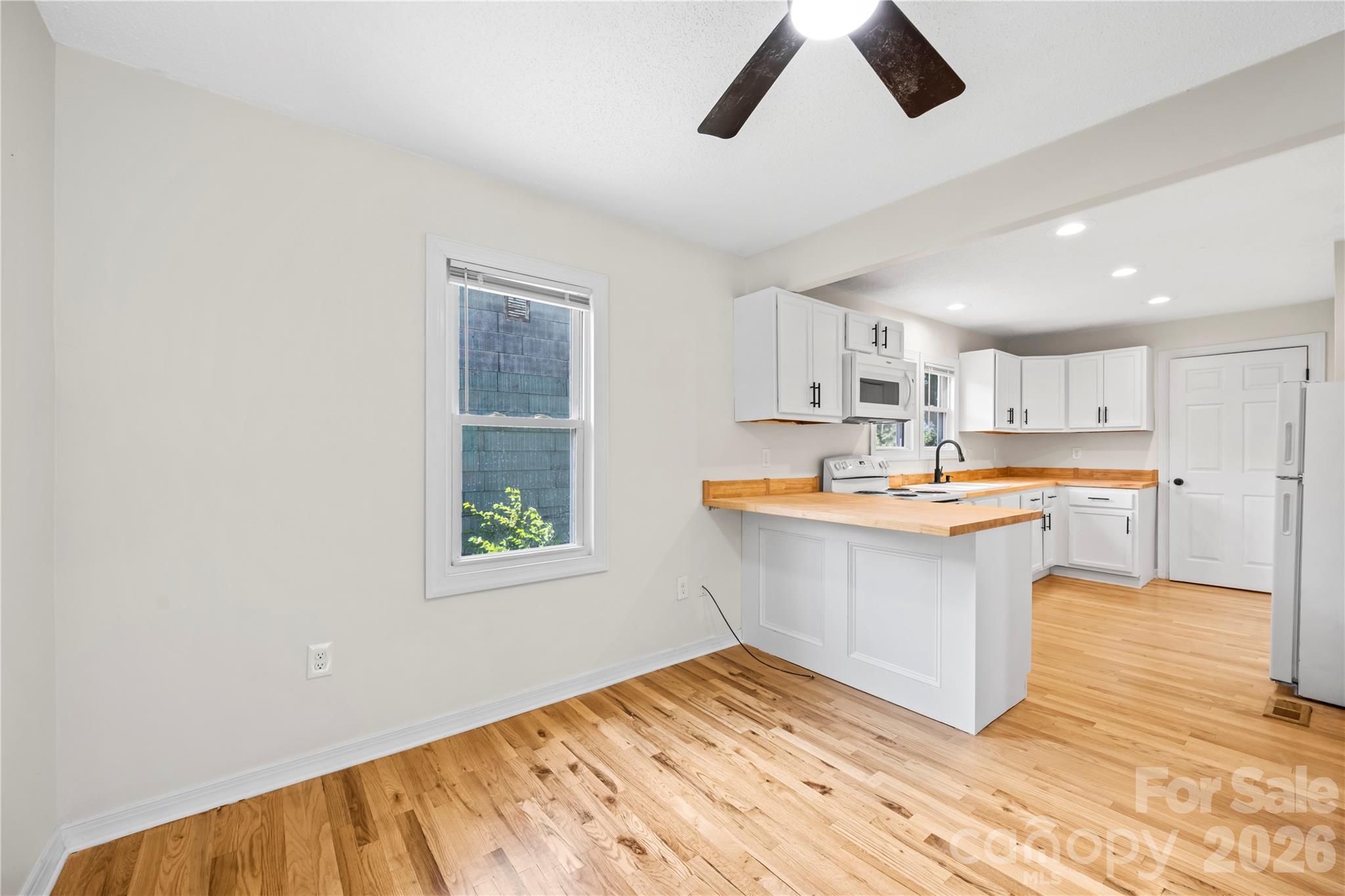 Single Family Residence at 142 Substation Road, Canton, photo 8 of 25