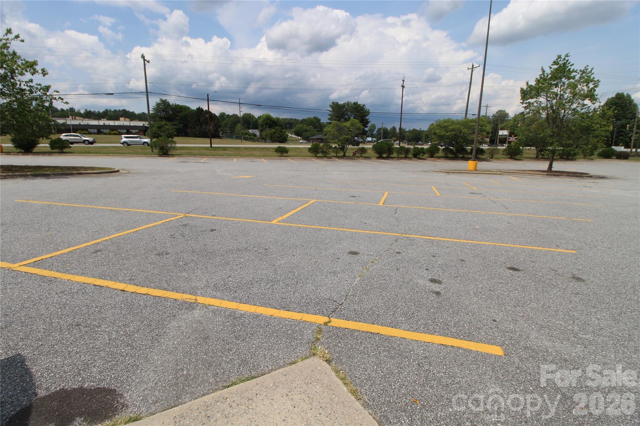 Retail at 2025 Morganton Boulevard SW, Lenoir, photo 2 of 9
