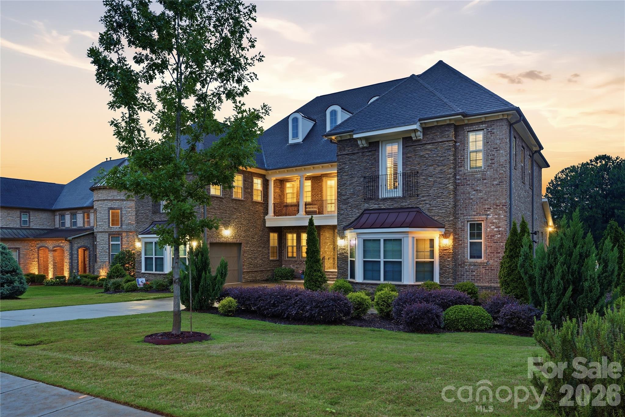 Single Family Residence at 1016 Ladera Drive, Waxhaw, photo 2 of 48