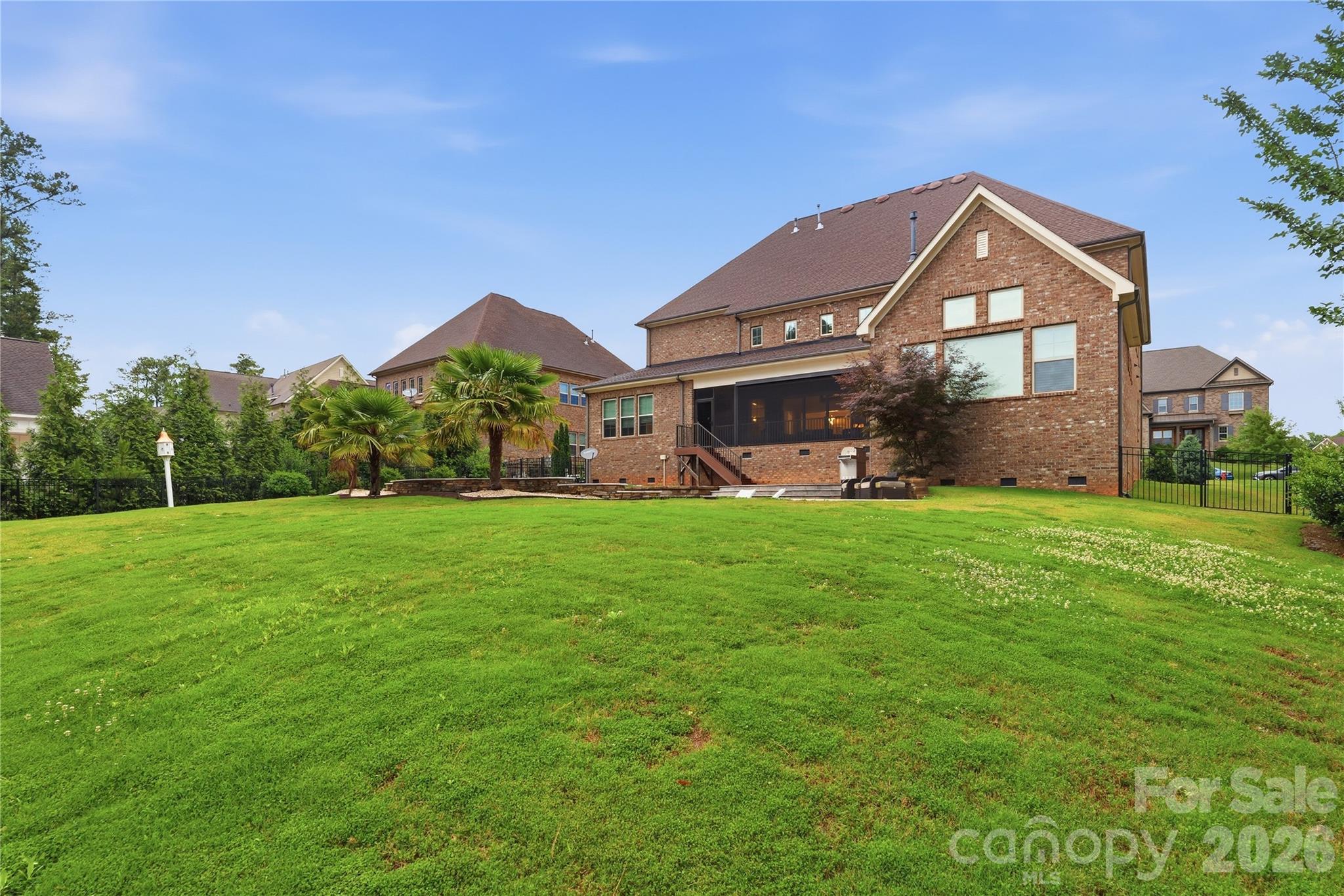 Single Family Residence at 1016 Ladera Drive, Waxhaw, photo 11 of 48