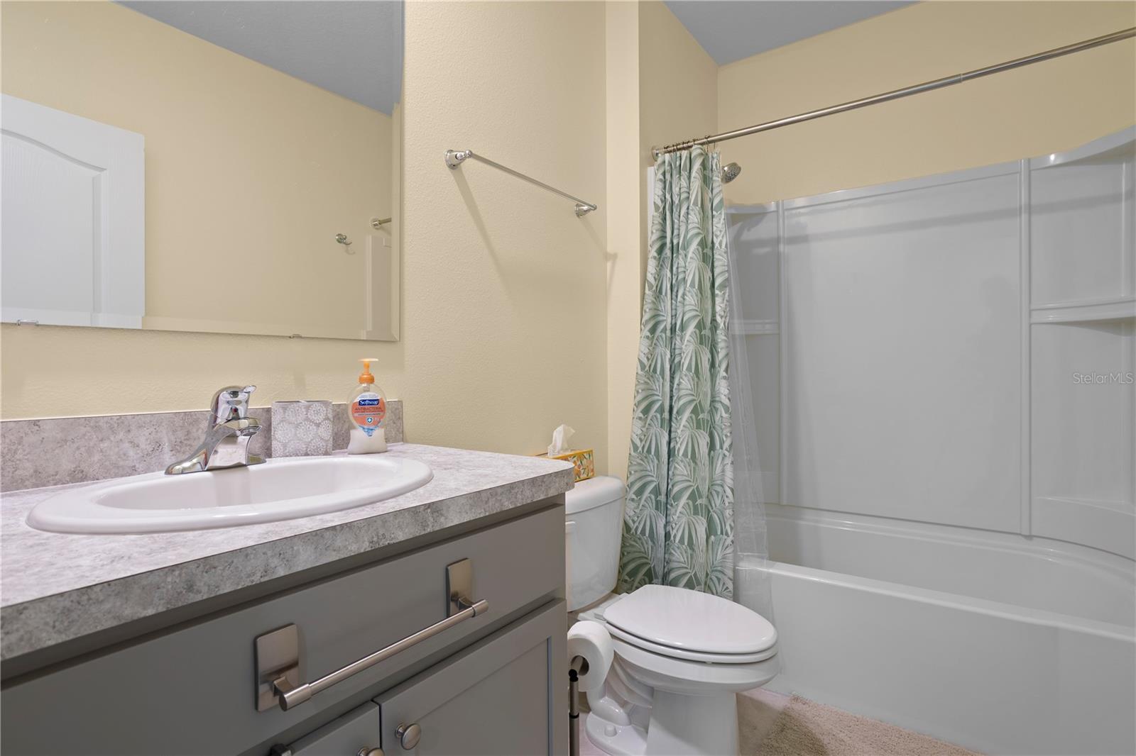 Secondary Bath - 2648 NEVERLAND DR, NEW SMYRNA BEACH