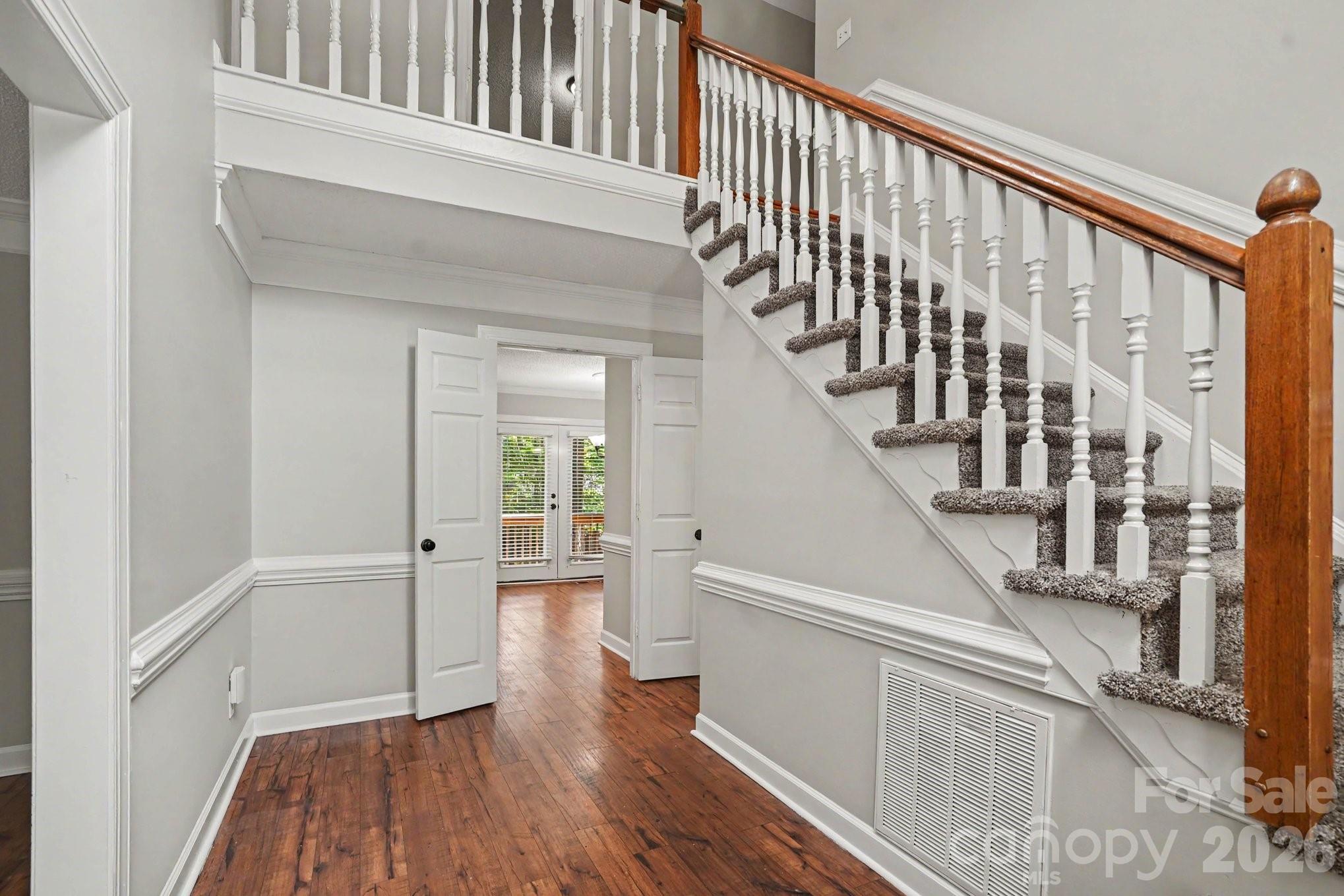 Single Family Residence at 9604 Newby Lane, Matthews, photo 2 of 22