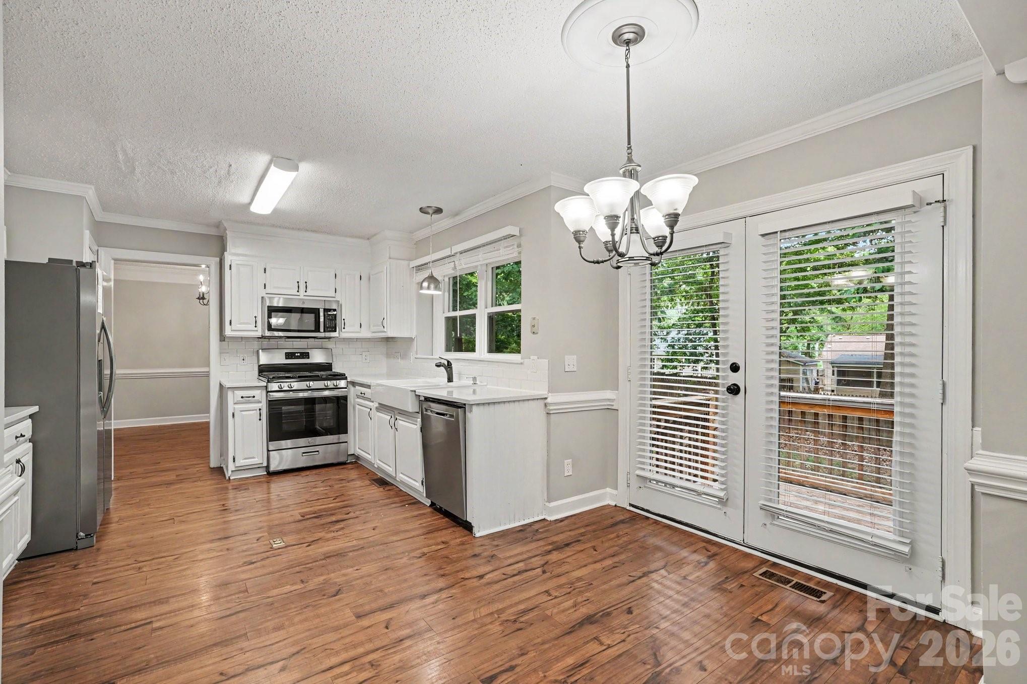 Single Family Residence at 9604 Newby Lane, Matthews, photo 8 of 22