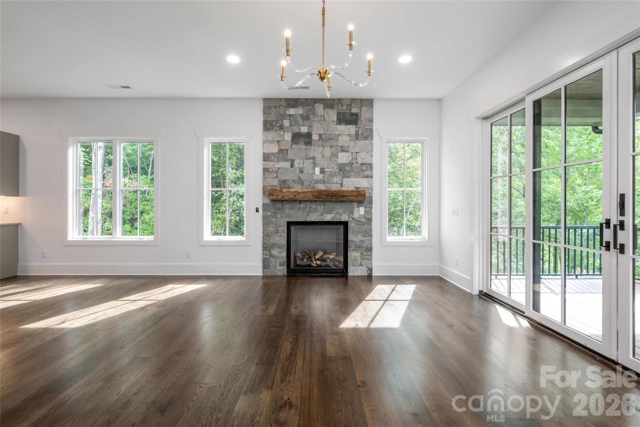 Living room - 58 Blackgum Court, Hendersonville