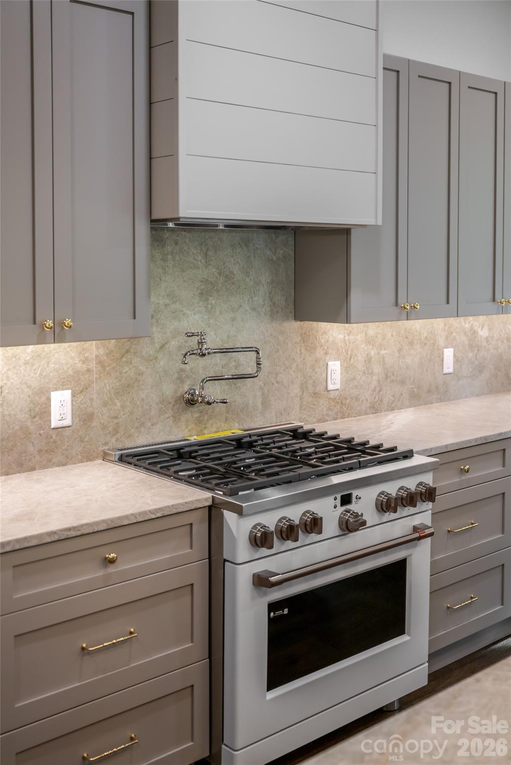 Kitchen detail - 58 Blackgum Court, Hendersonville